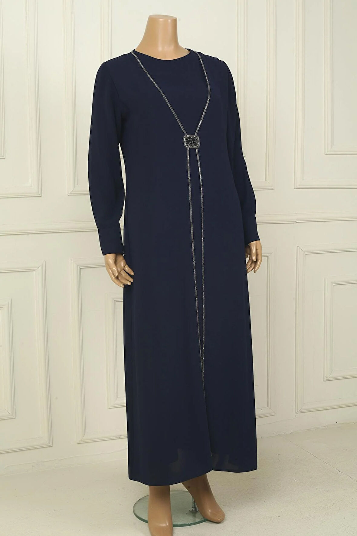 Kadın Kol Ucu Fermuarlı Beli Tokalı Taş Detaylı Büyük Beden Uzun Krep Elbise