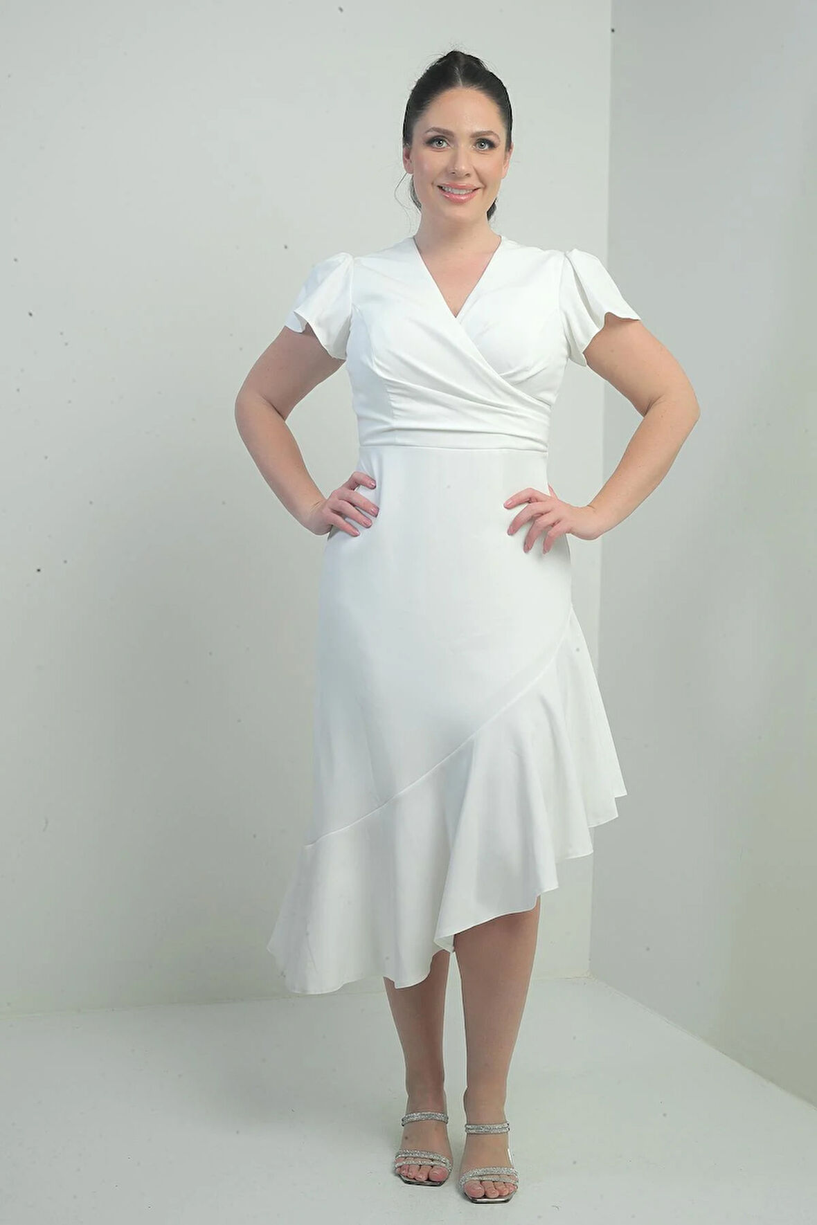 Kadın Kruvaze Yaka Önü Drapeli Astarlı Eteği Volanlı Büyük Beden Krep Elbise