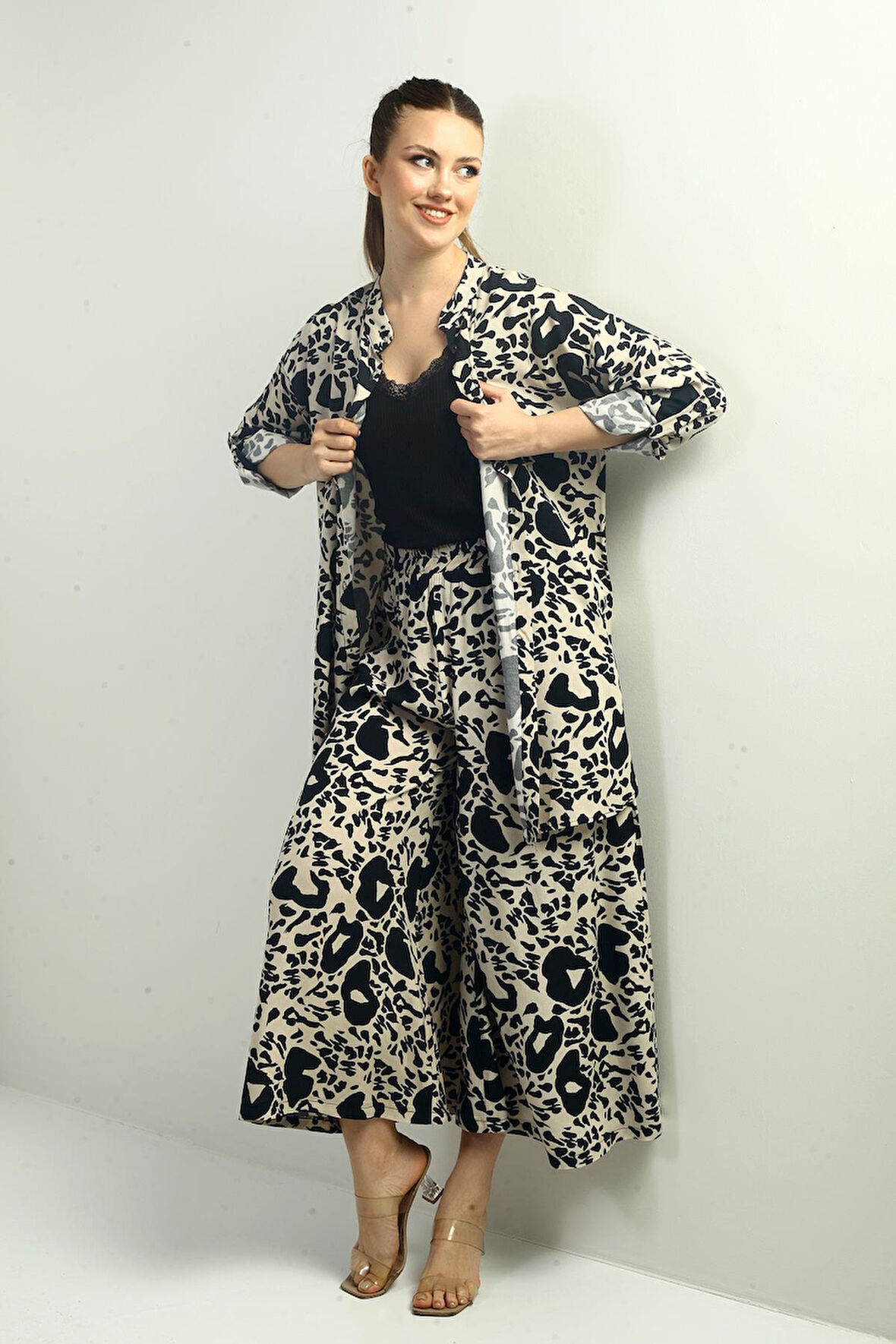 Kadın Yanları Yırtmaçlı Tunik Gömlek Beli Lastikli Cepli Palazzo Pantolon Karışık Desenli Oversize 2'li Takım