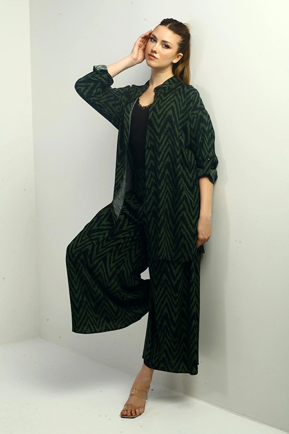 Kadın  Yanları Yırtmaçlı Tunik Gömlek Beli Lastikli Palazzo Pantoln Zigzag Desen Oversize 2'li Takım