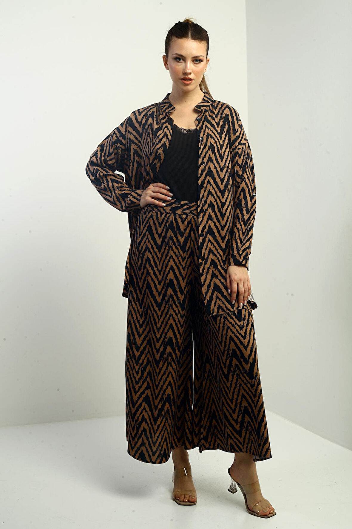 Kadın  Yanları Yırtmaçlı Tunik Gömlek Beli Lastikli Palazzo Pantoln Zigzag Desen Oversize 2'li Takım