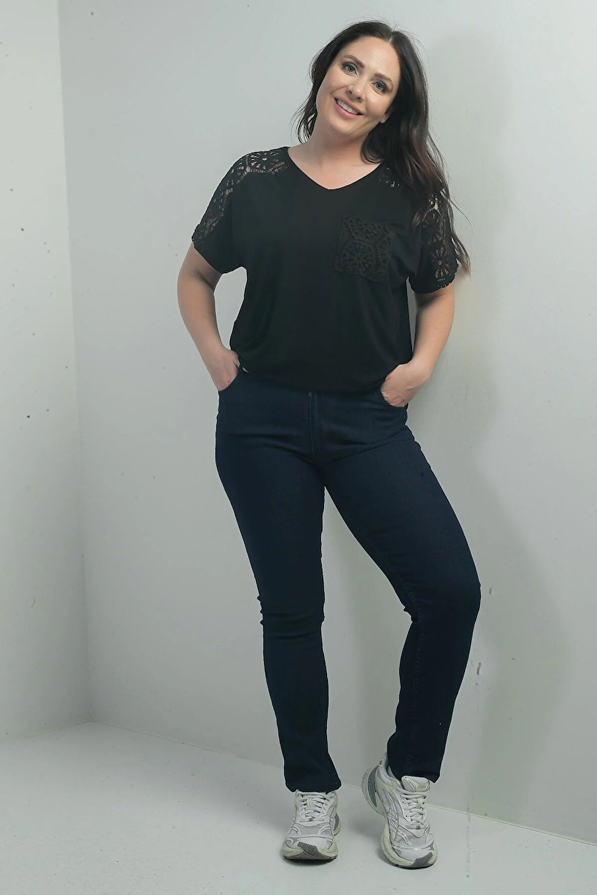 Kadın Yüksek Bel Boru Paça Likralı Büyük Beden Kot Pantolon