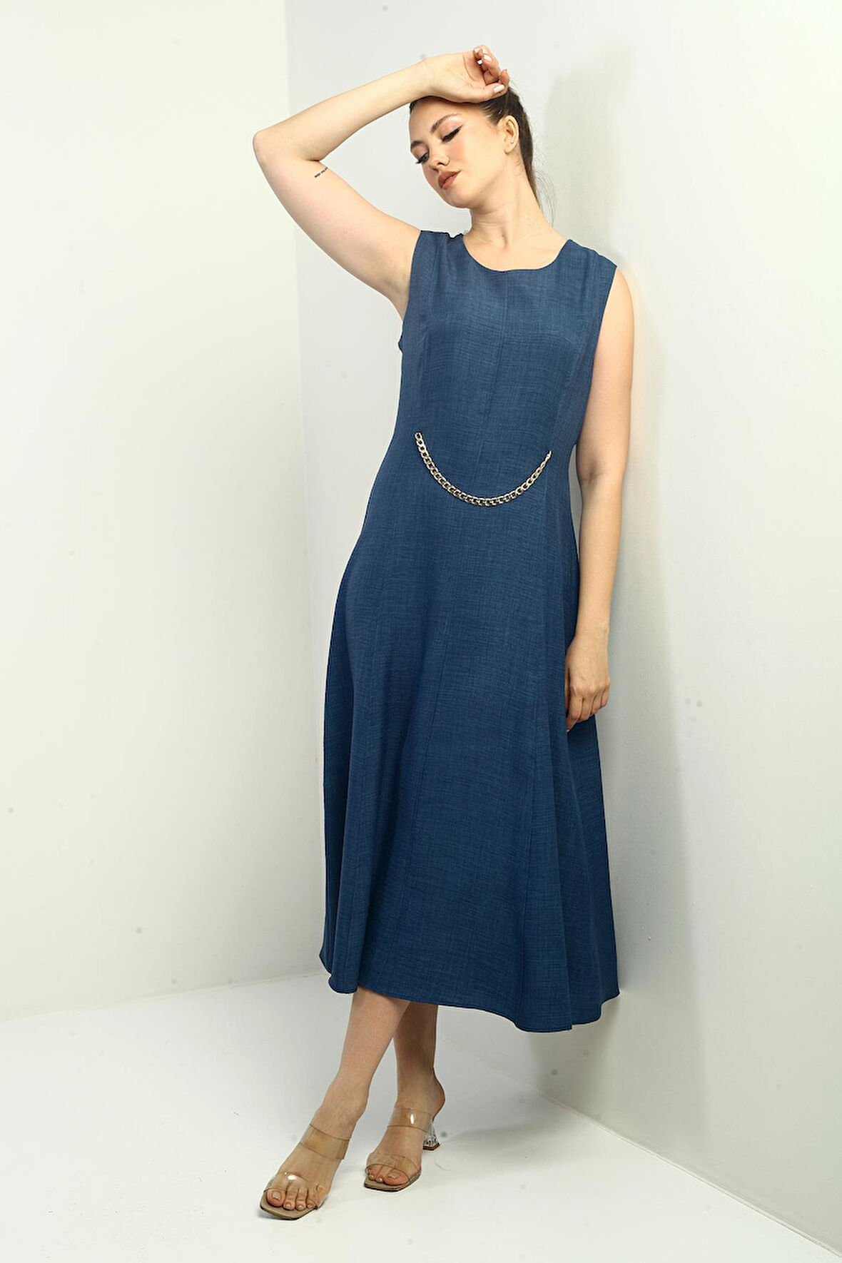 Kadın Zincir Detaylı Midi Elbise