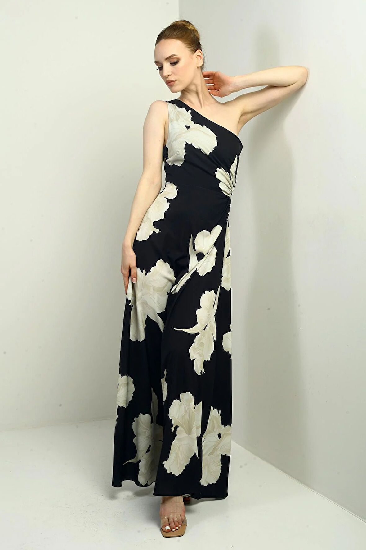 Kadın Tek Omuz Yandan Pencereli Büyük Yaprak Desenli Uzun Krep Saten Elbise