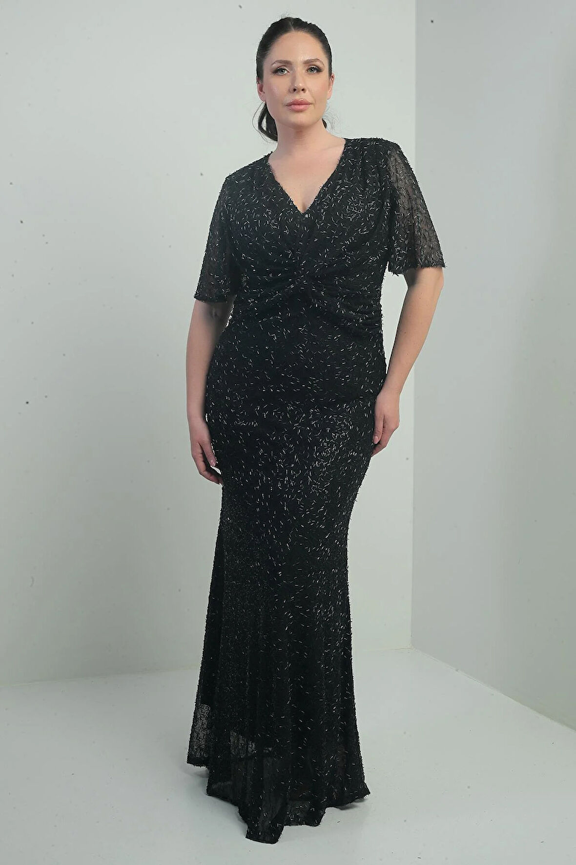 Kadın V Yaka Astarlı Önü Düğüm Detaylı Boru Boncuk İşlemeli Büyük Beden Uzun Elbise