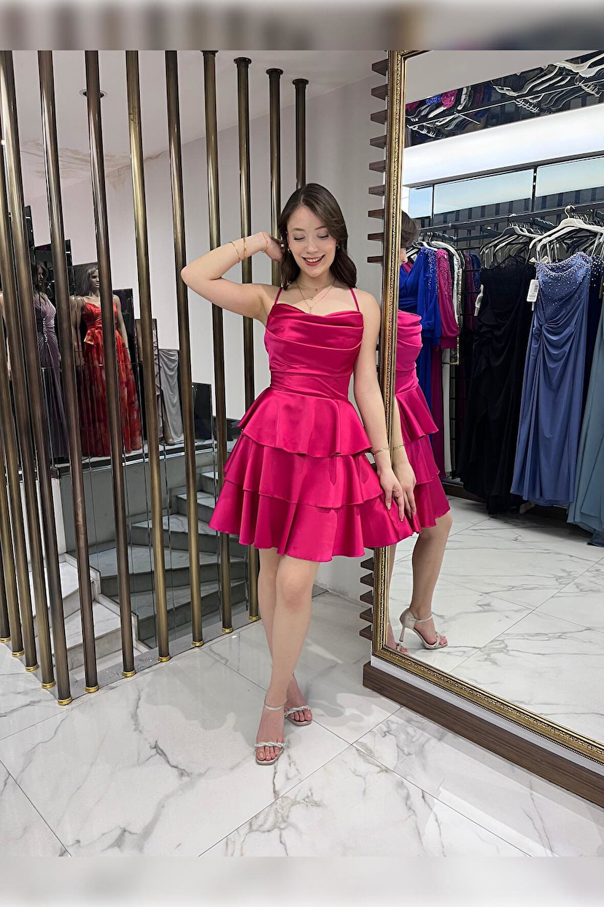 Kadın İp Askılı Arkadan Bağcıklı Eteği Kat Kat Saten Kısa Elbise