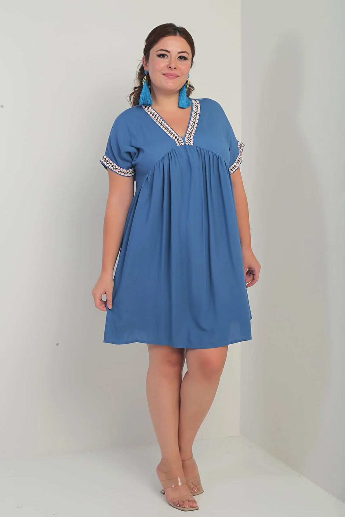 Kadın Yaka-Kol Zigzag Şerit Detaylı Büyük Beden Elbise