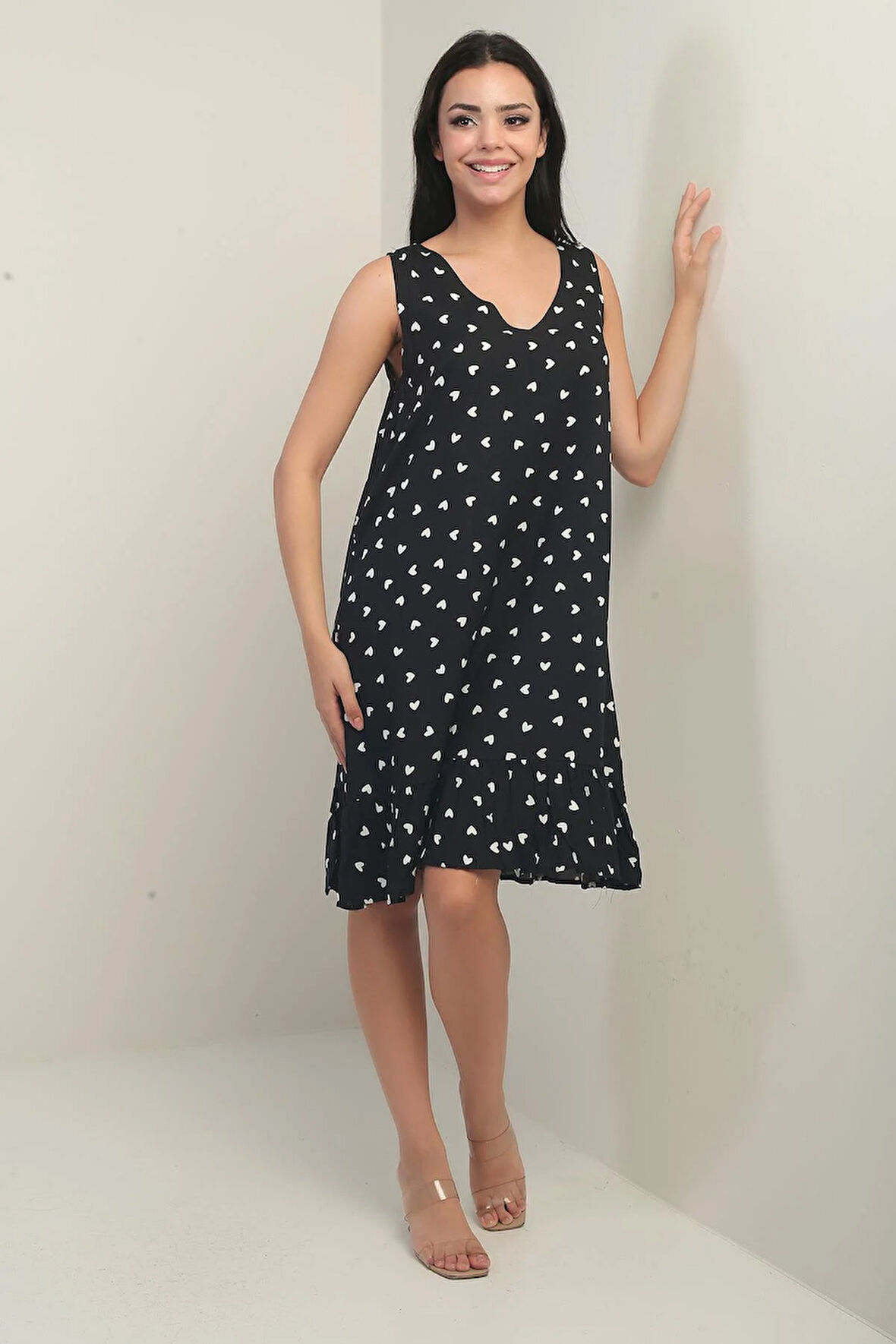 Kadın V Yaka Kalp Desen Eteği Fırfırlı Rahat Kalıp Elbise