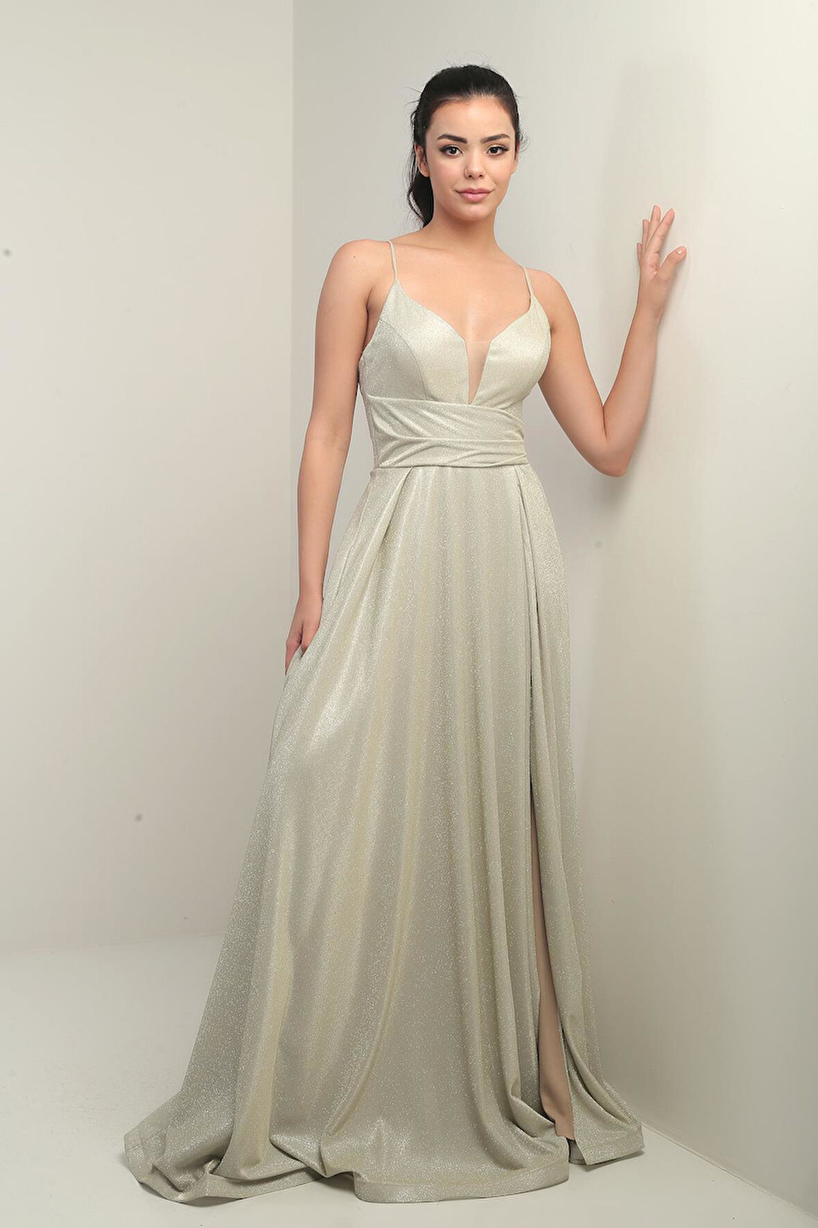 İp Askılı Astarlı Simli Uzun Abiye Elbise