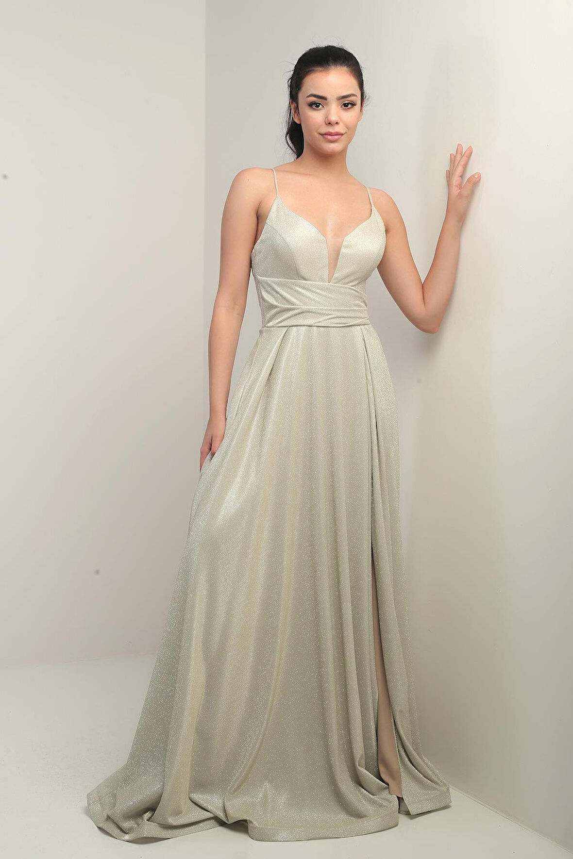 İp Askılı Astarlı Simli Uzun Abiye Elbise