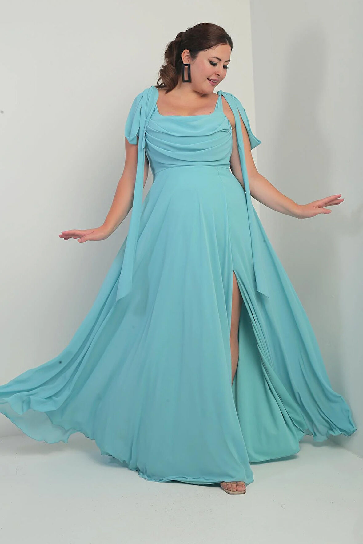 Kadın Degaje Yaka Omuz Bağlamalı Astarlı Büyük Beden Krep Şifon Uzun Elbise