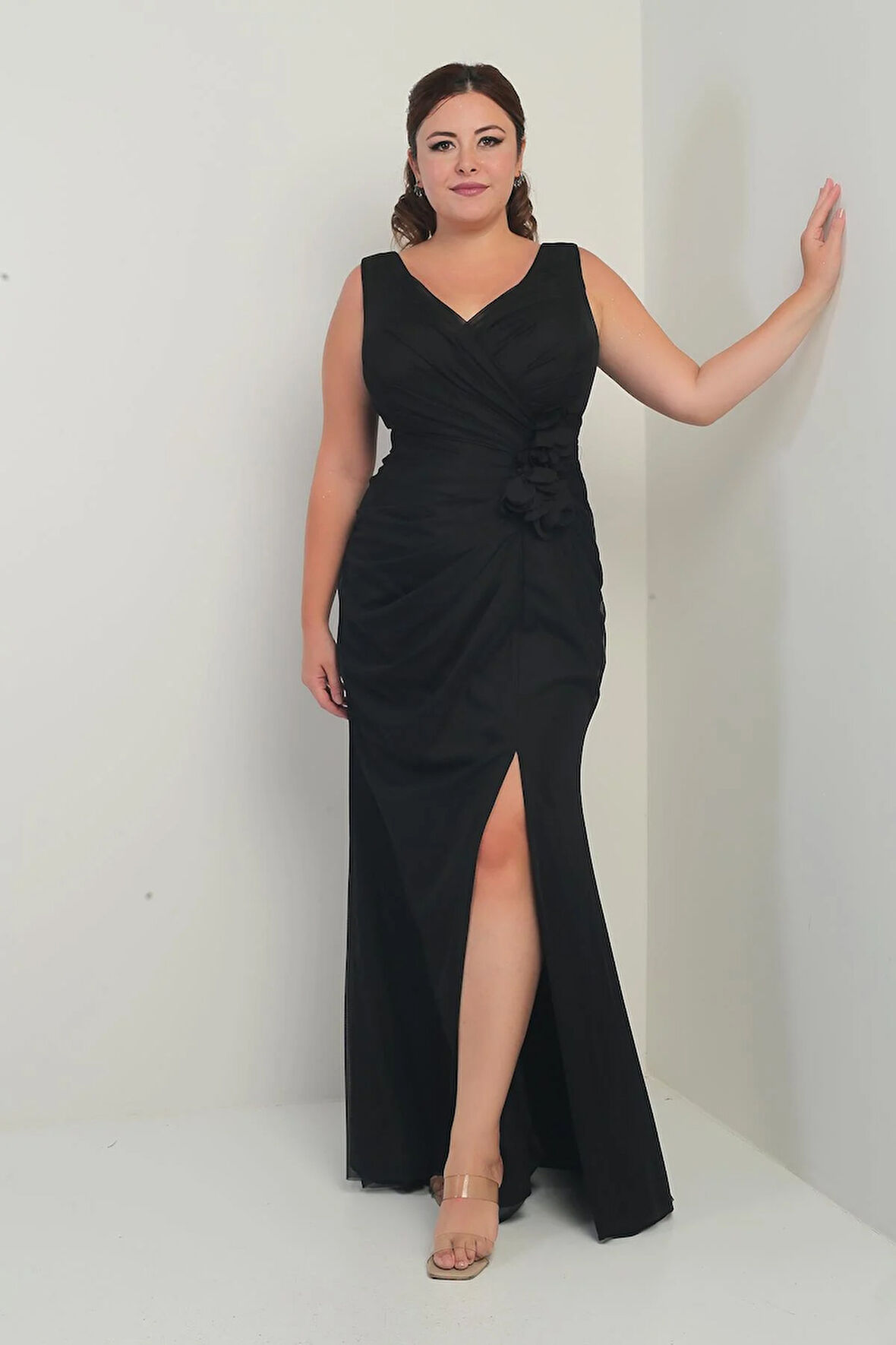 Kadın Ön Arka V Yaka Astarlı Önü Dapeli 3 Boyut Çiçekli Büyük Beden Tül Uzun Elbise