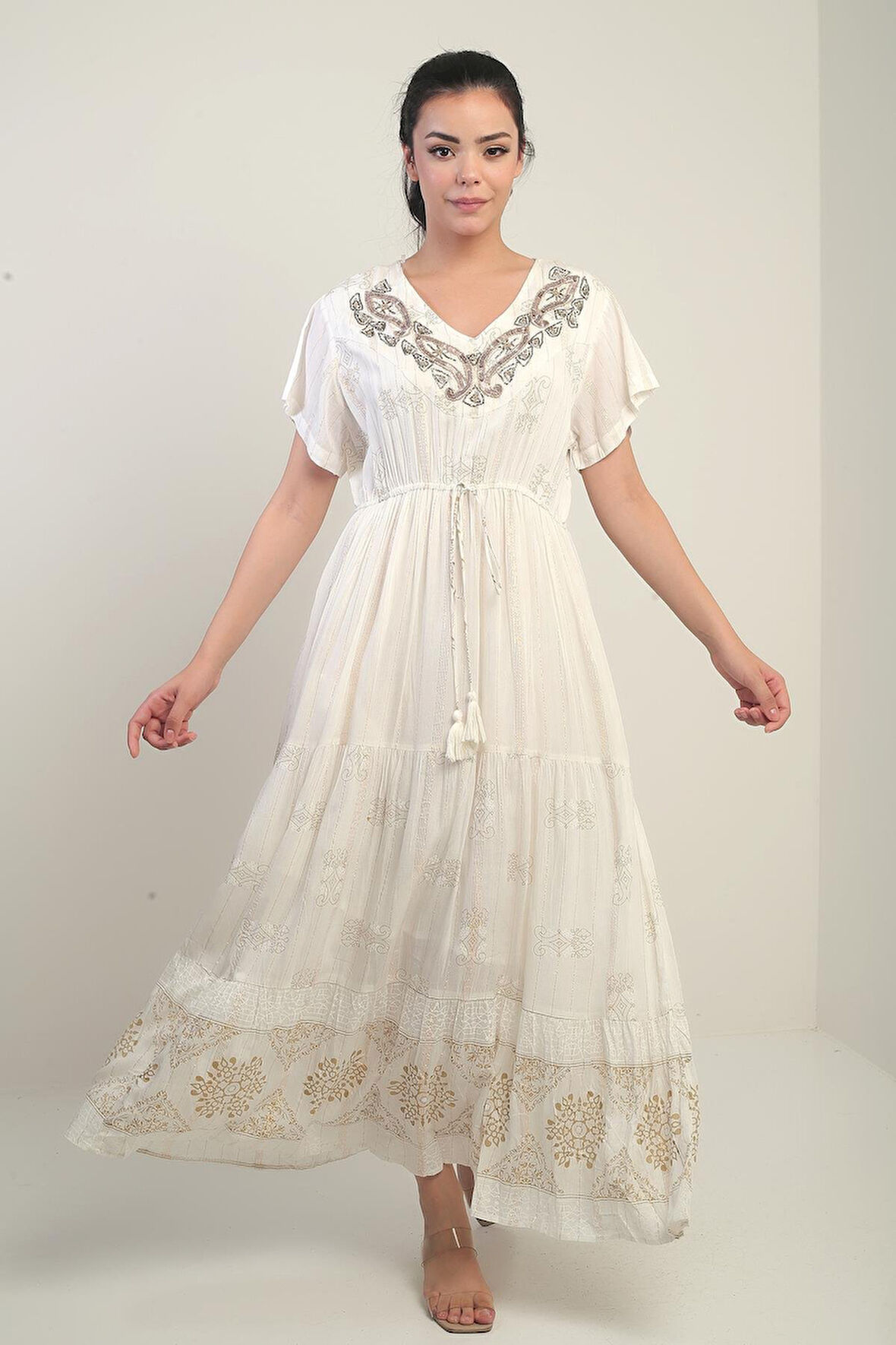 Kadın V Yaka Boncuk İşlemeli Astarlı Cepli Floş Jakarlı Uzun Elbise