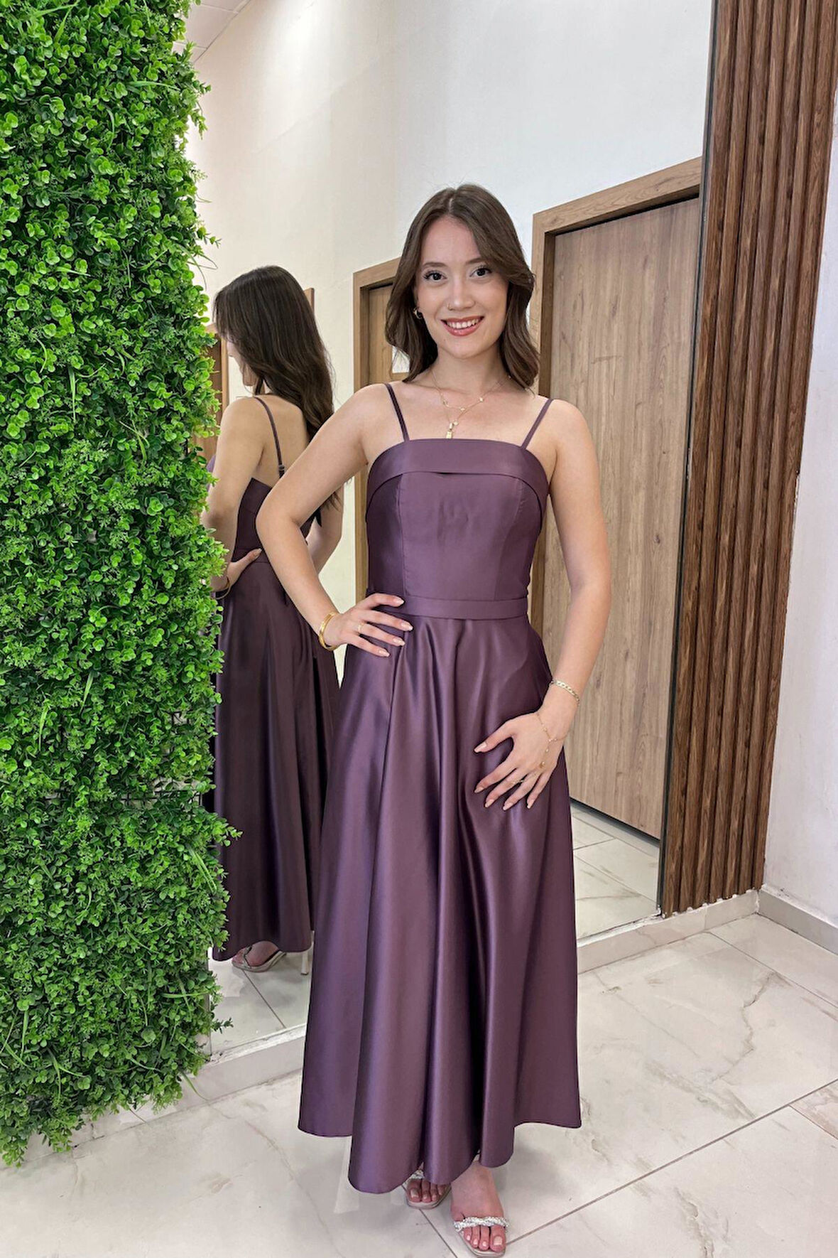 Kadın İnce Askılı Astarlı Cepli Midi Saten Elbise