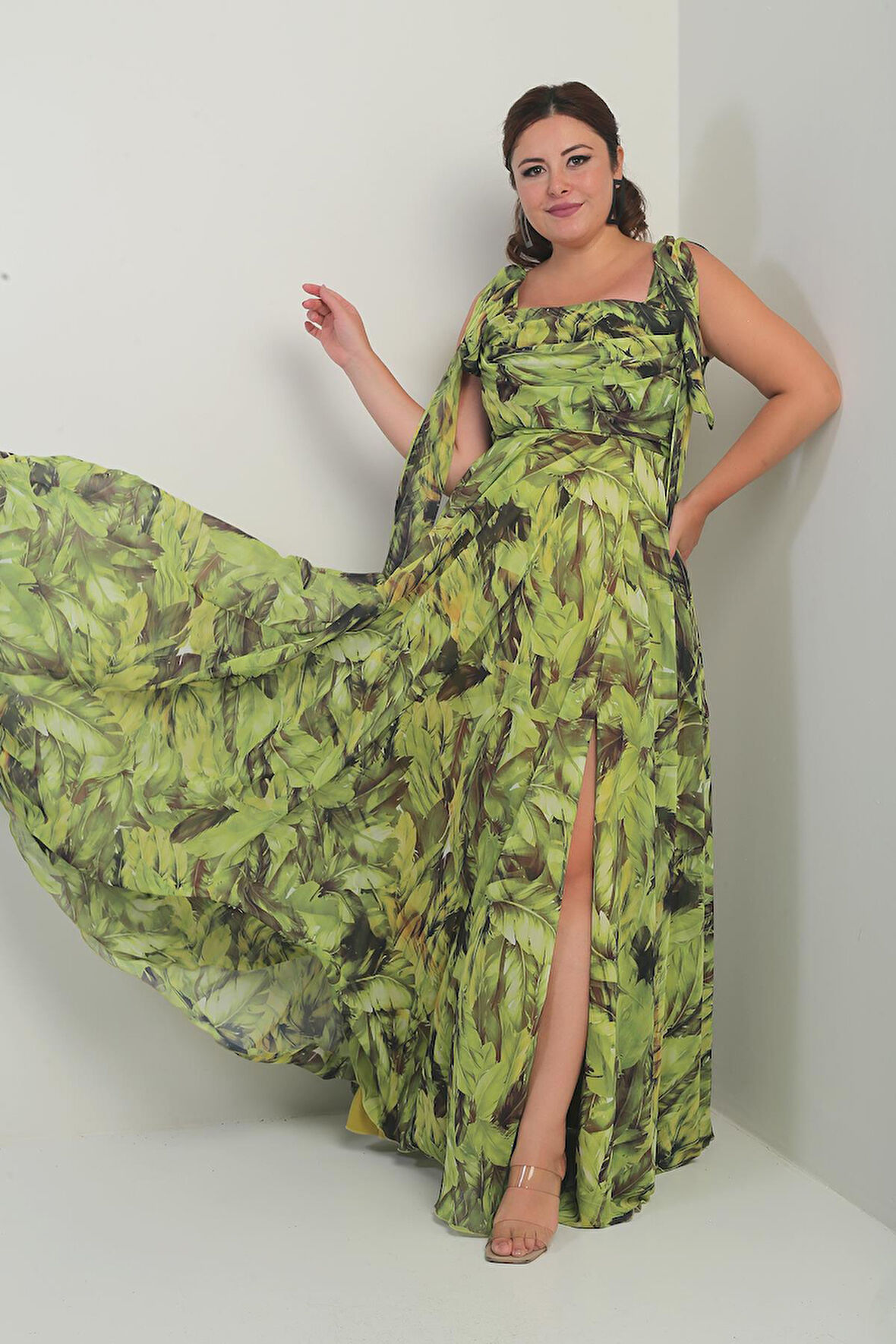 Kadın Degaje Yaka Omuz Bağlamalı Astarlı Yaprak Desenli Büyük Beden Krep Şifon Uzun Elbise