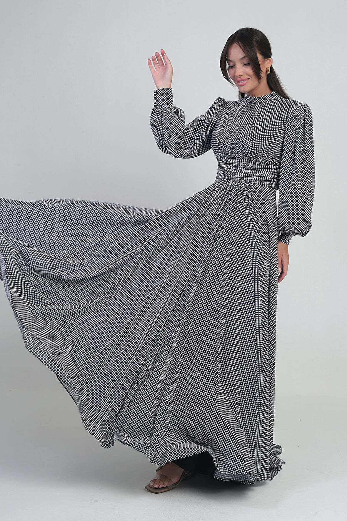 Kadın Önü Drapeli Benekli Uzun Şifon Elbise