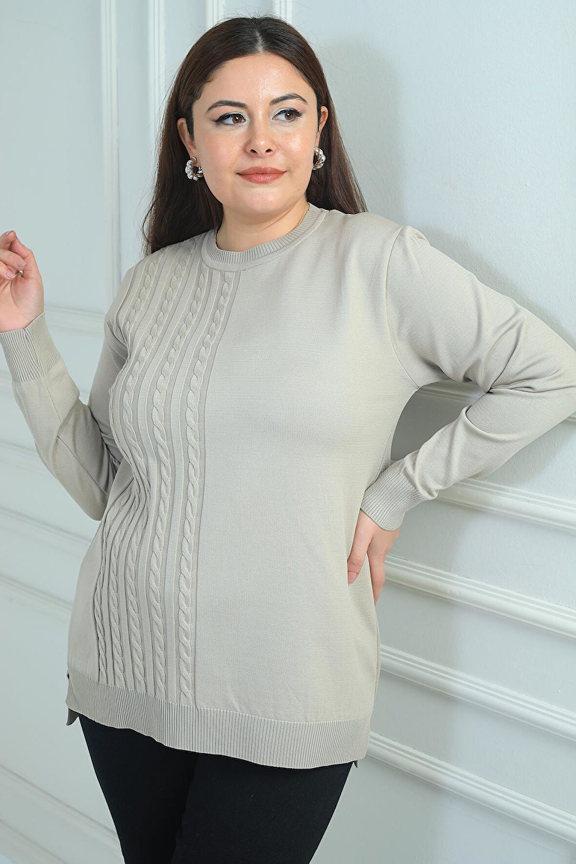 Kadın Tek Taraf Saç Örgülü Büyük Beden Likralı Tunik Bluz