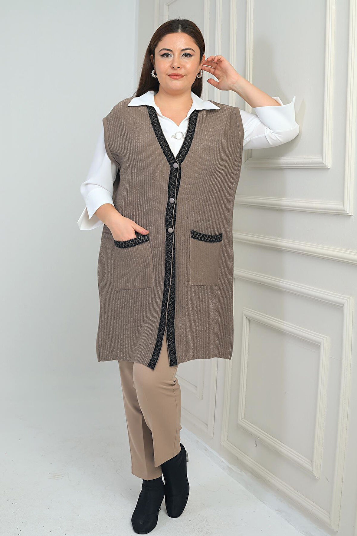 Kadın Şerit Detaylı Cepli Büyük Beden Simli Triko Uzun Yelek