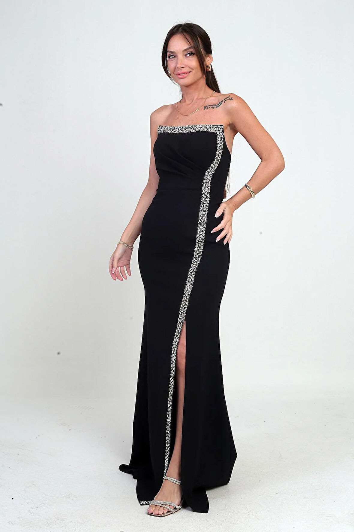 Kadın Önü Drapeli Taş Detaylı Telalı Uzun Krep Elbise