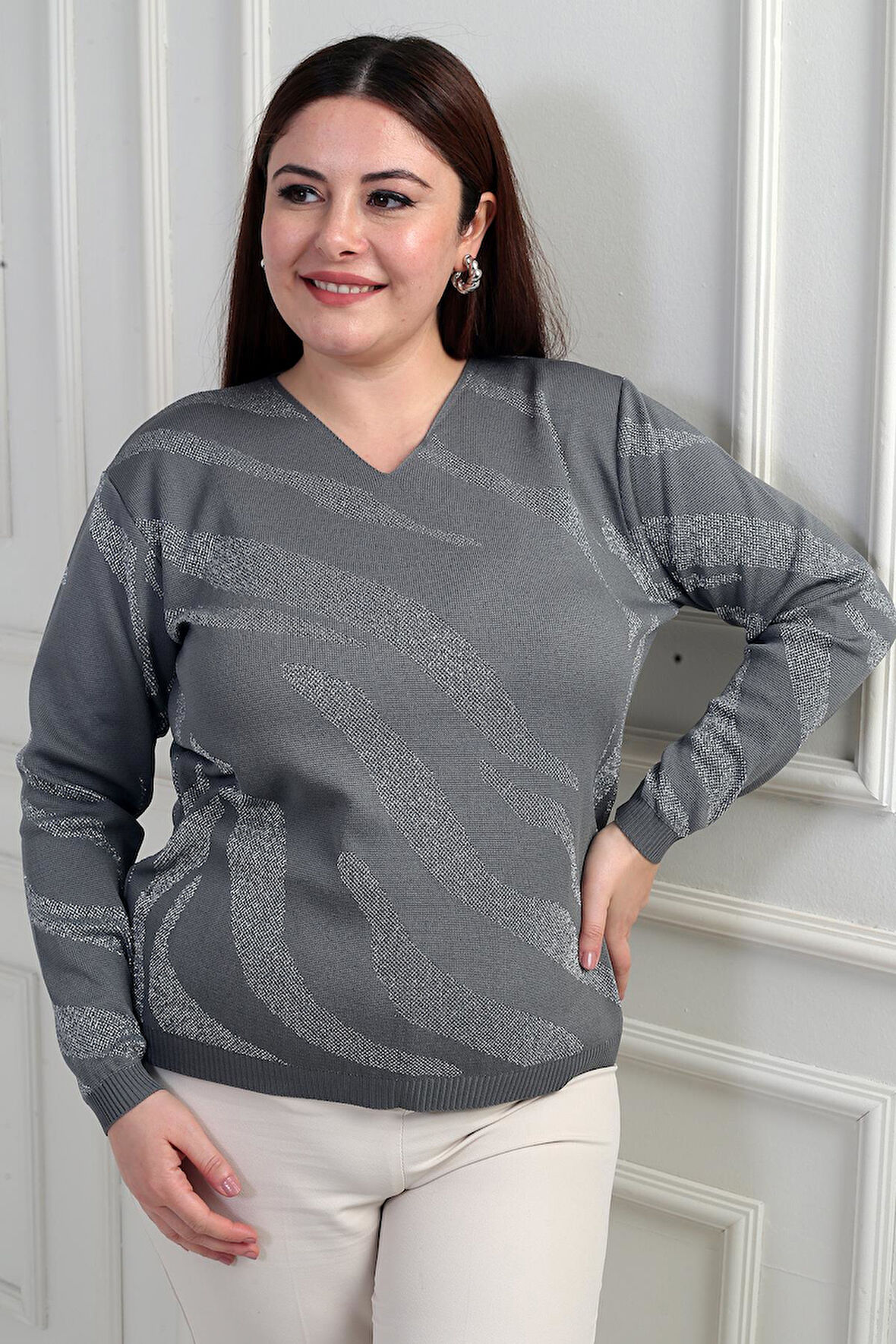 V Yaka Simli Zebra Desen Büyük Beden Bluz