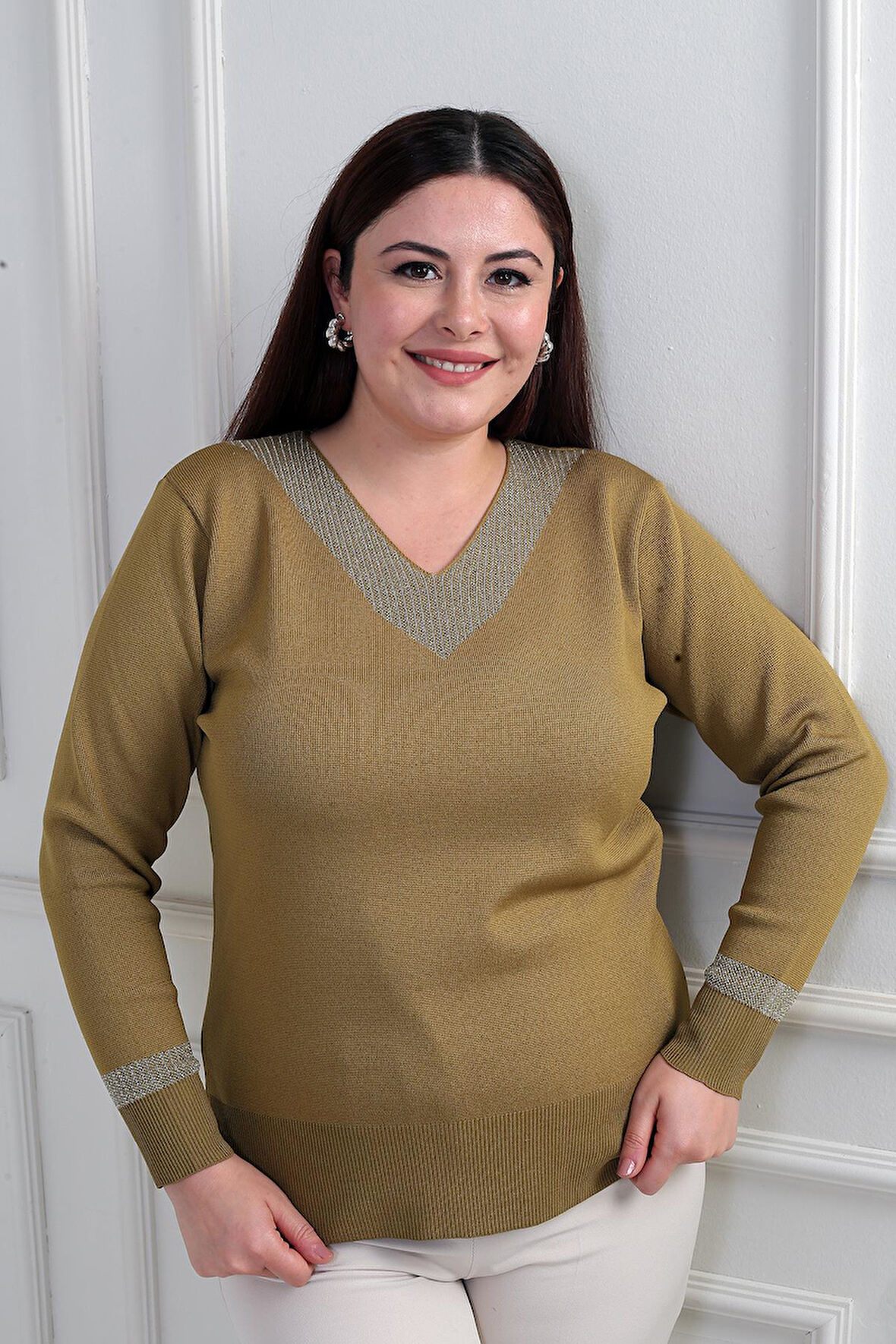 Kadın V Yaka Sim Detaylı Büyük Beden Bluz