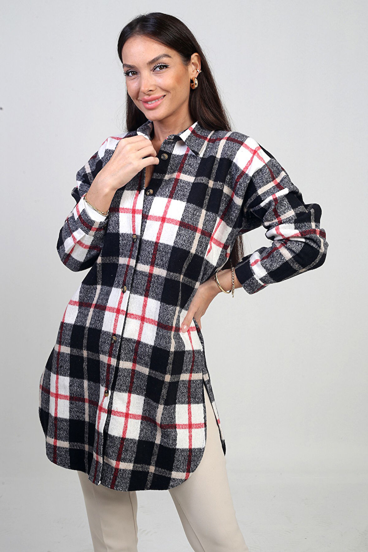 Kadın Yanları Yırtmaçlı Ekose Uzun Gömlek