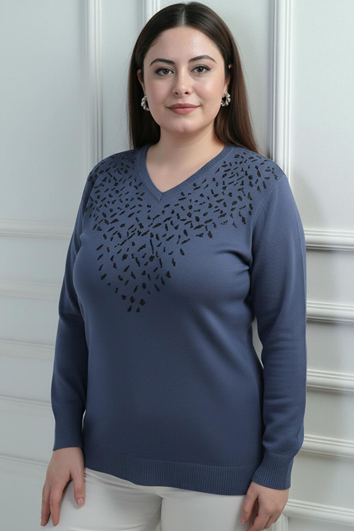 Kadın V Yaka Önü Sim Detaylı Büyük Beden Triko Bluz