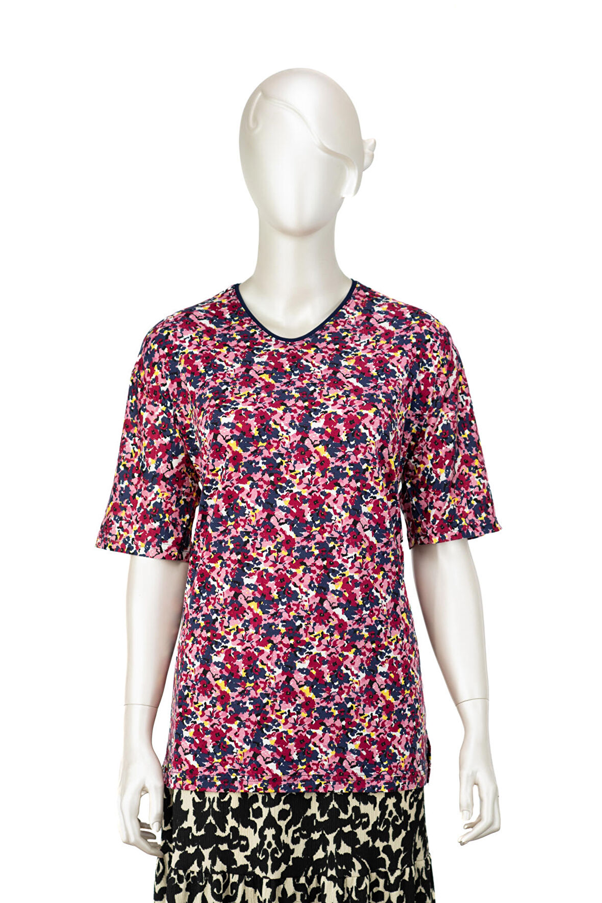 Oppland Kadın Turlu Viskon Penye Kumaş Anne Bluz Bahar Gülü Desenli Kısa Kollu Tam Kalıp Likralı