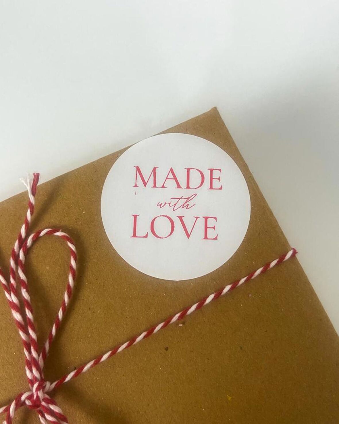 Made With Love el yazılı Kırmızı 4 cm Yuvarlak Etiket 120 Adet