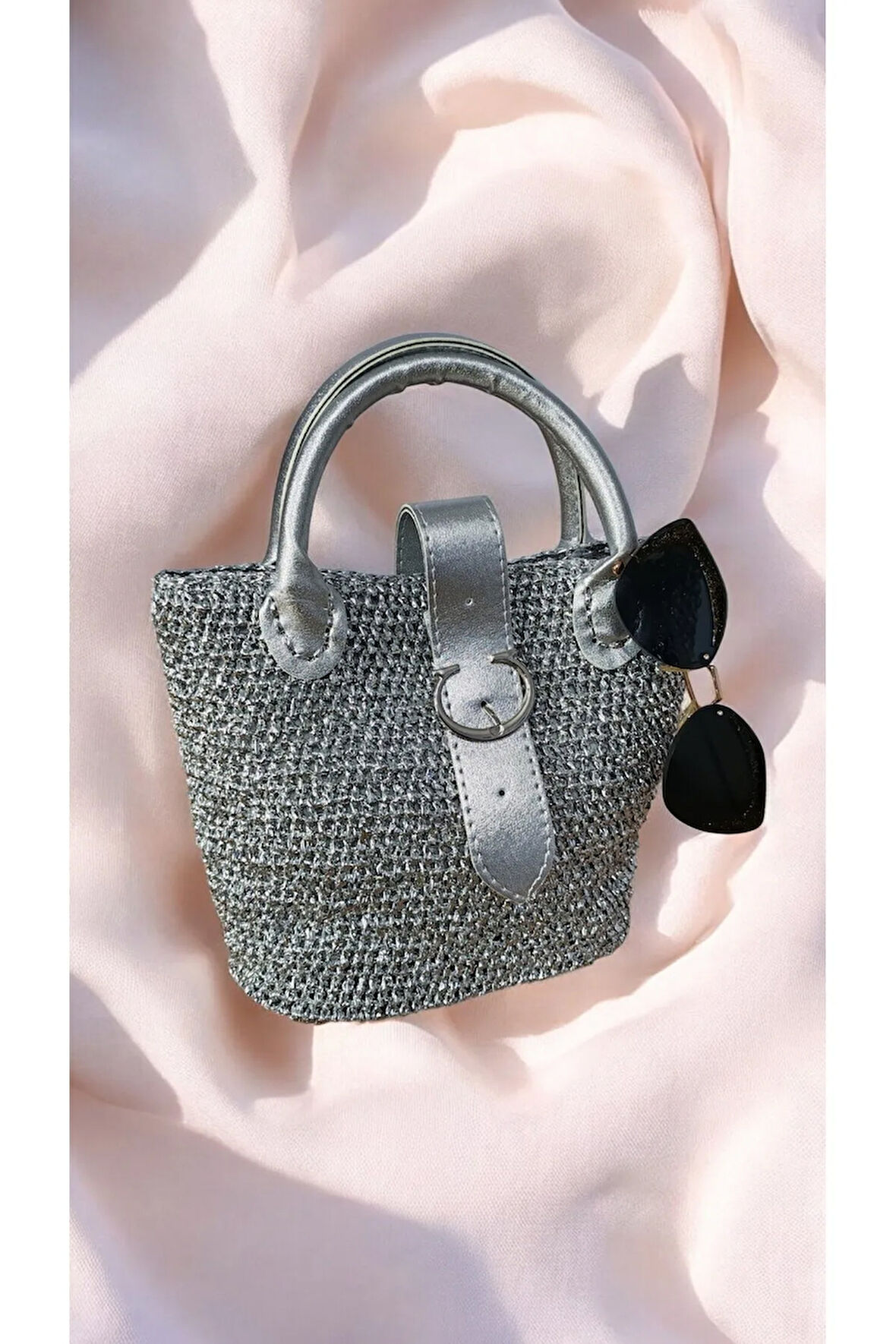 El Yapımı Parlak Gri El ve Kol Çantası