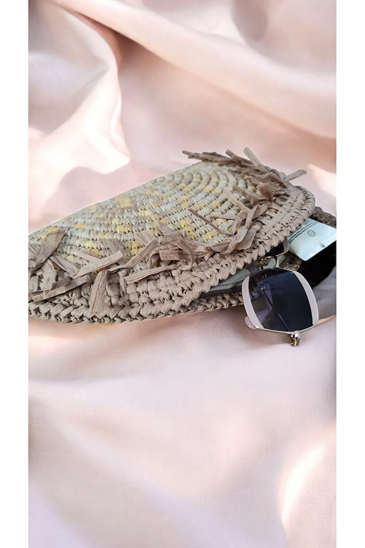 El Yapımı Bej Örgü Desenli El Çantası