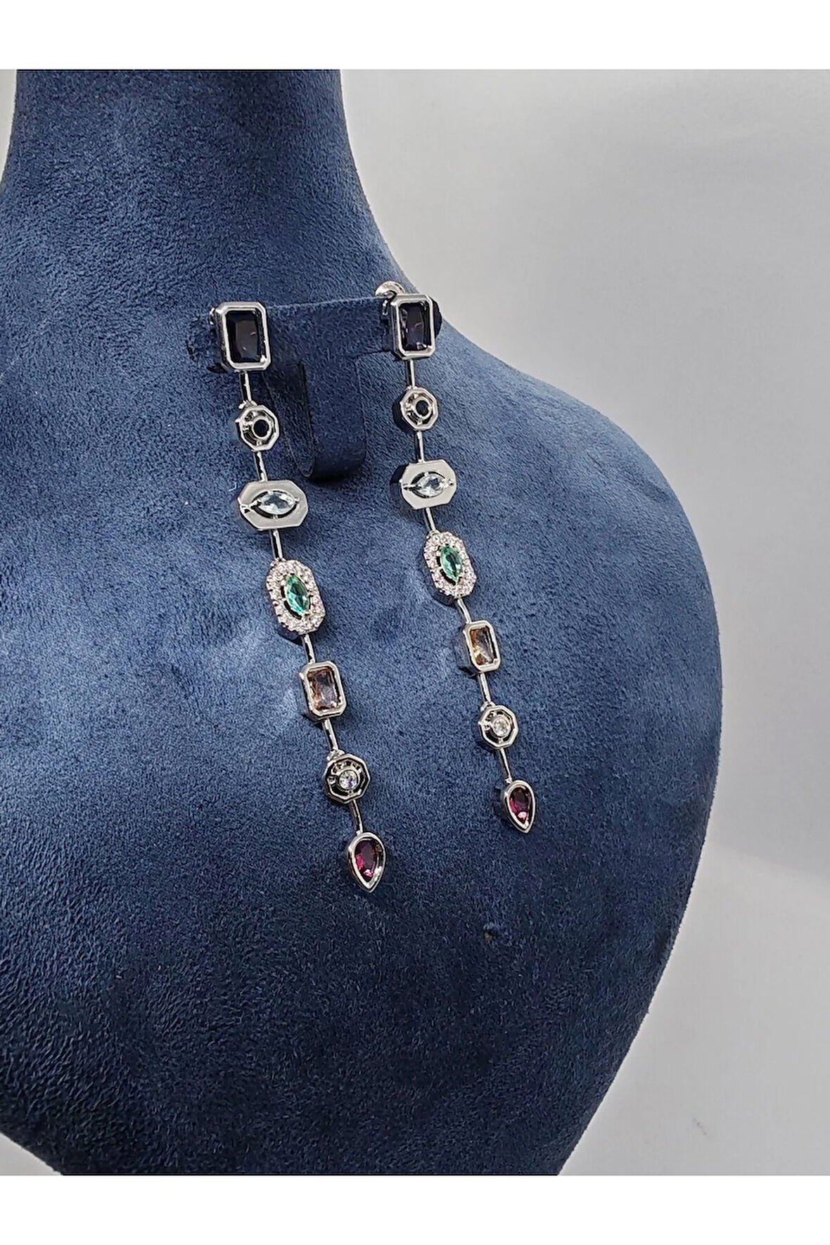 7 Element Gümüş Renk Çelik Küpe