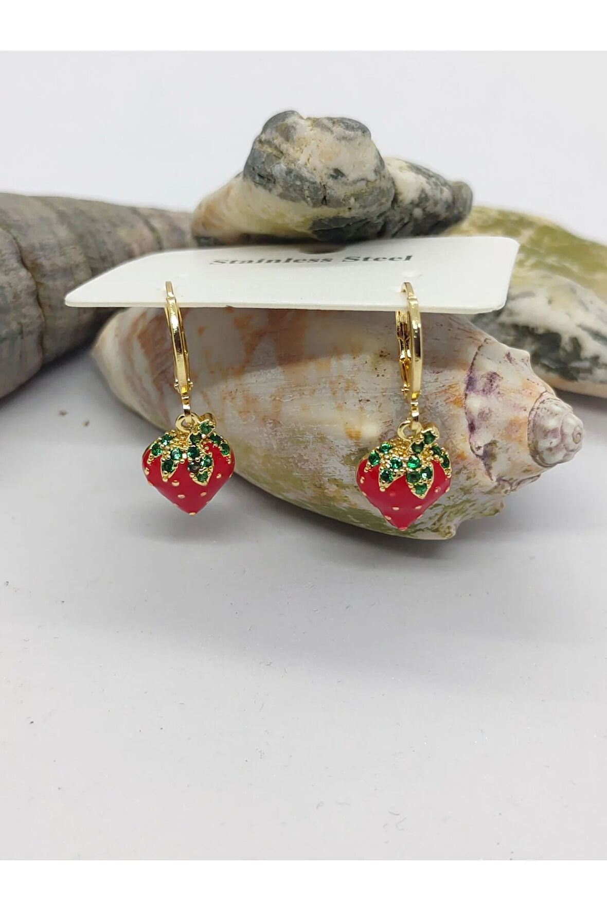 Çİlekli Sallantılı Taşlı Çelik Küpe