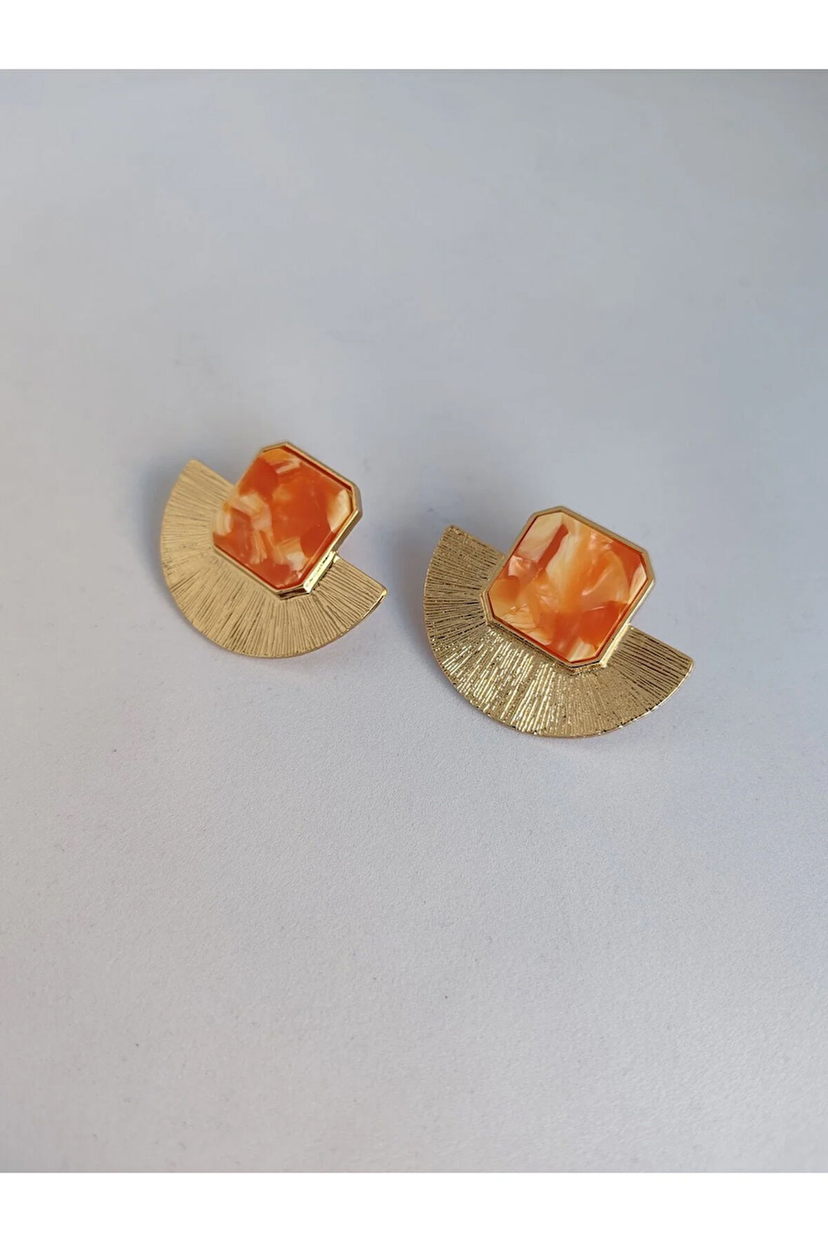 Çelik Yelpaze Figürlü Küpe Turuncu Doğal Taşlı