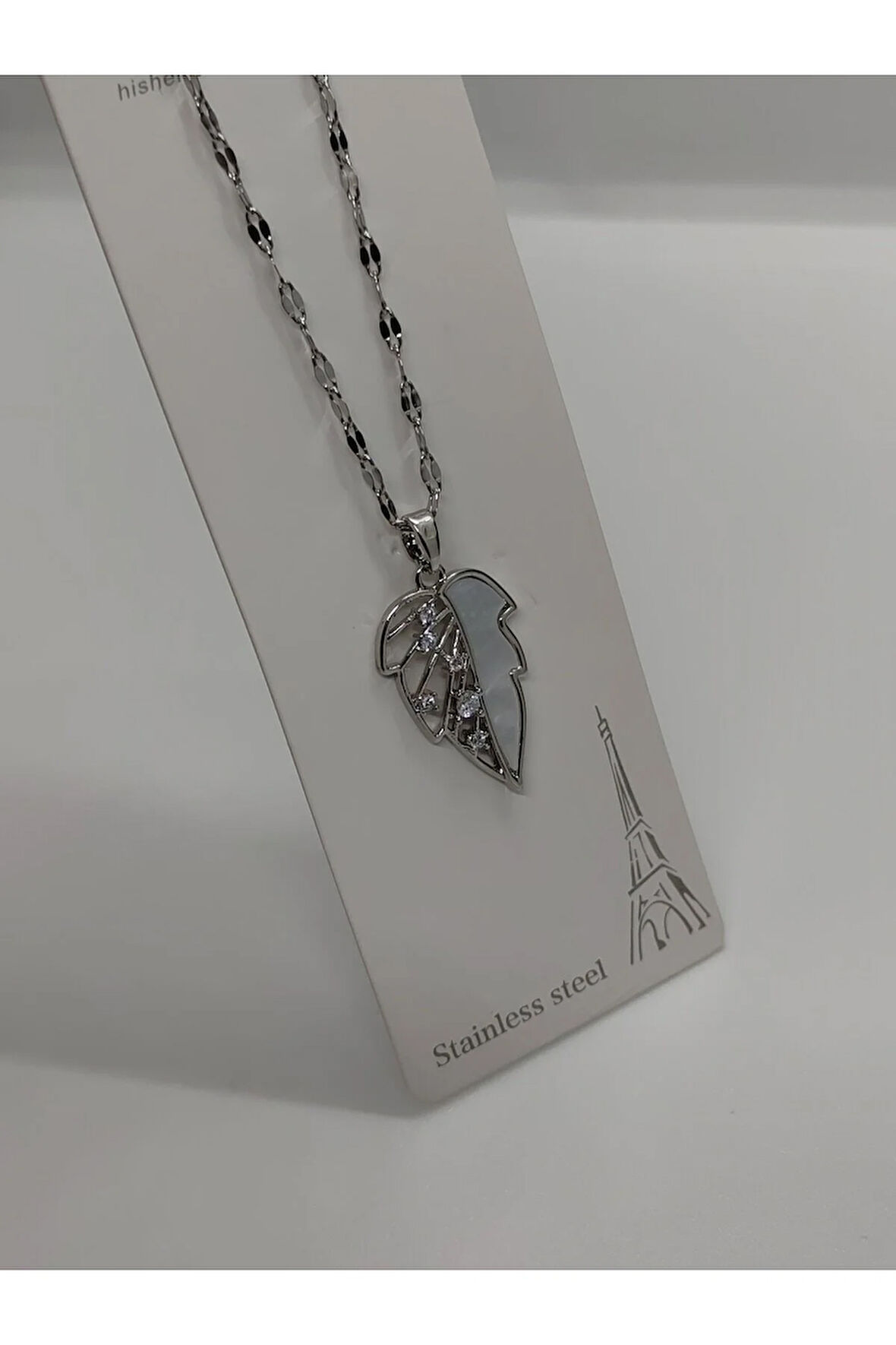 Yaprak Figürlü Çelik Kolye Silver