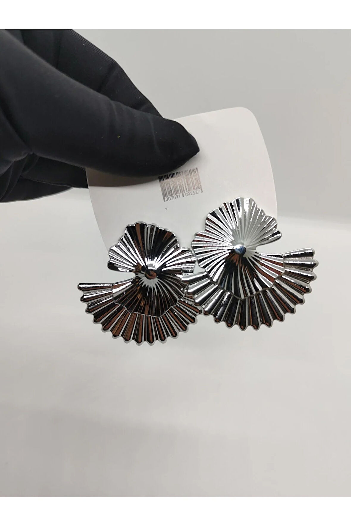 Çelik Büyük Yelpaze Figürlü Küpe