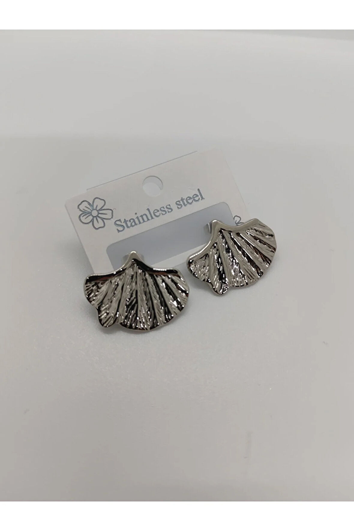 Çelik Yelpaze Figürlü Küpe Silver