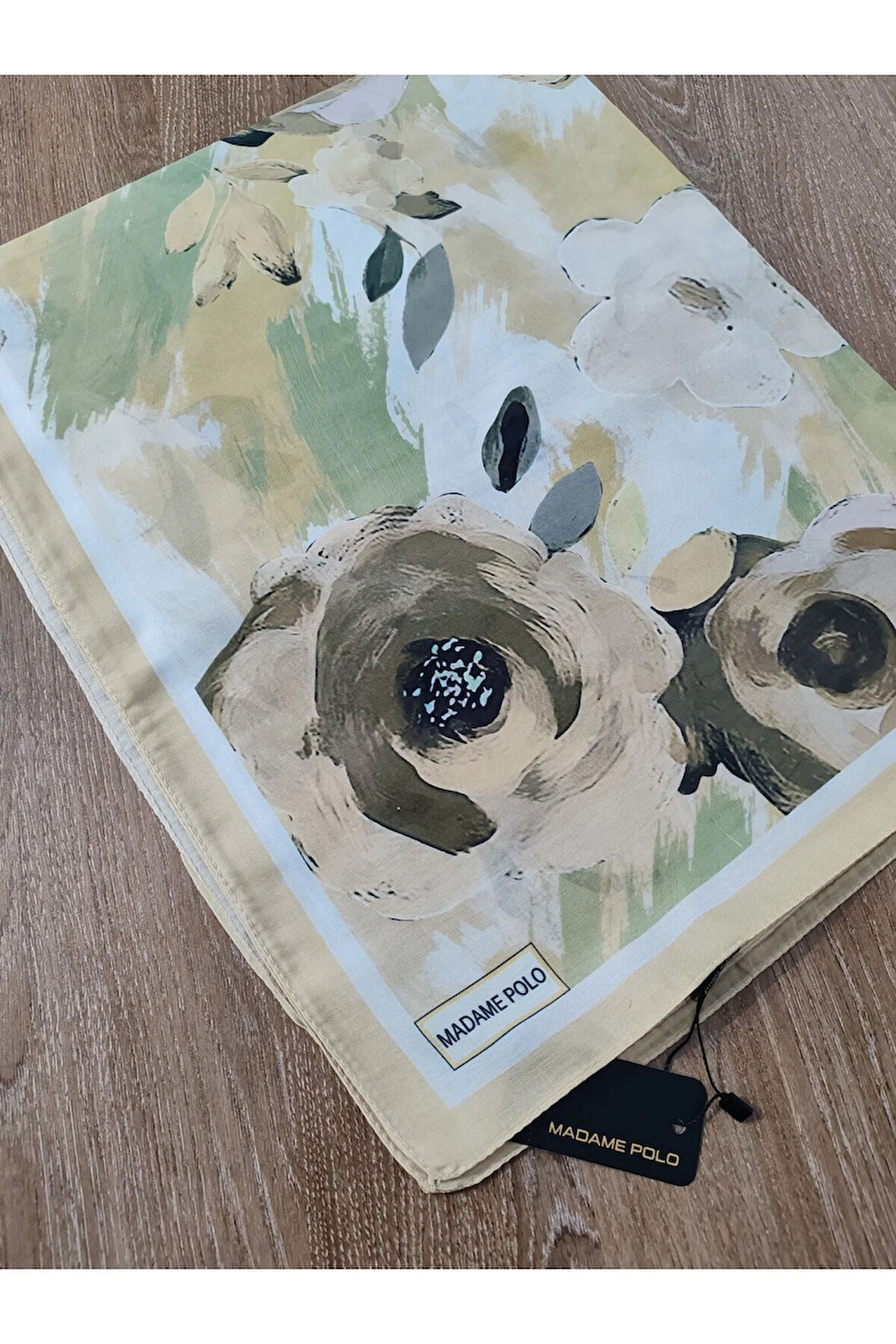 Madame Polo Büyük Çiçek Desenli Şal Sarı