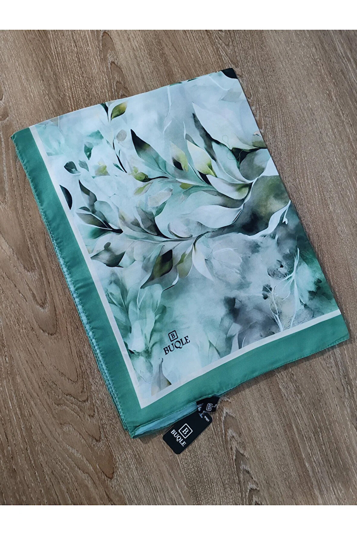 Renkli Desenli Boyun ve Tesettür Şal Yeşil