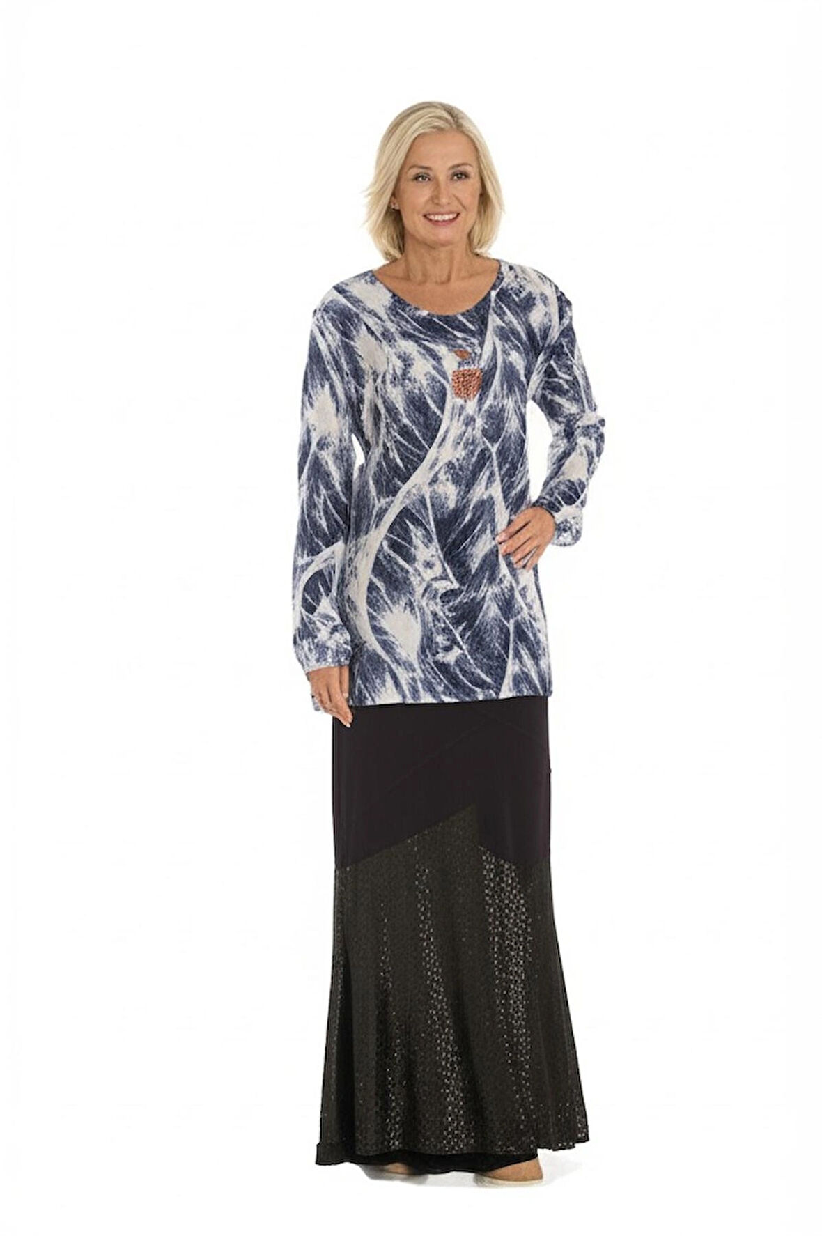 Kadın Klasik Şifon Anne Bluz Viskoz Kumaş Sanat Desenli Kolyeli Astarlı RahatKesim Tam Kalıp