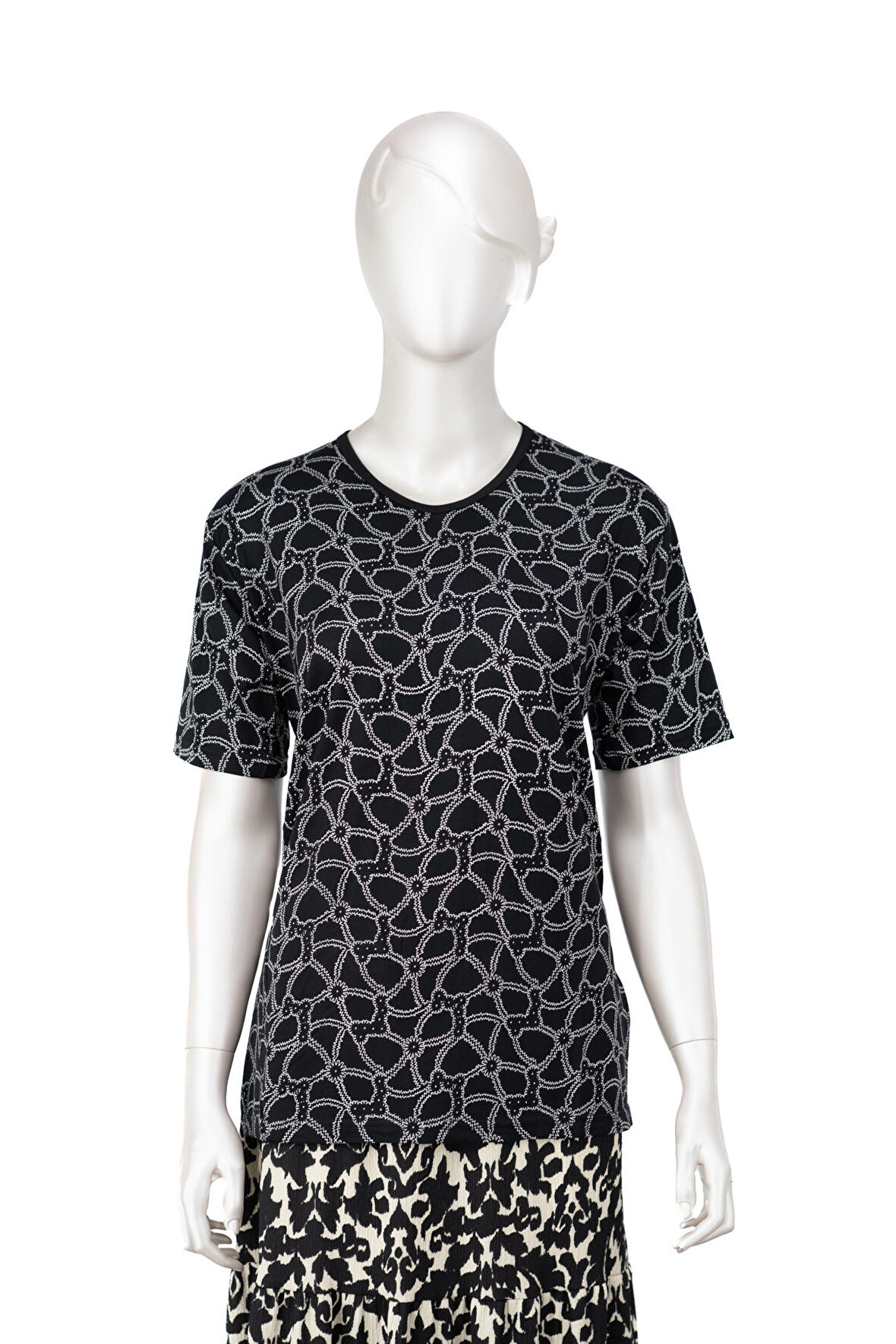 Oppland Kadın Turlu Viskon Penye Kumaş Anne Bluz Bahar Gülü Desenli Kısa Kollu Tam Kalıp Likralı