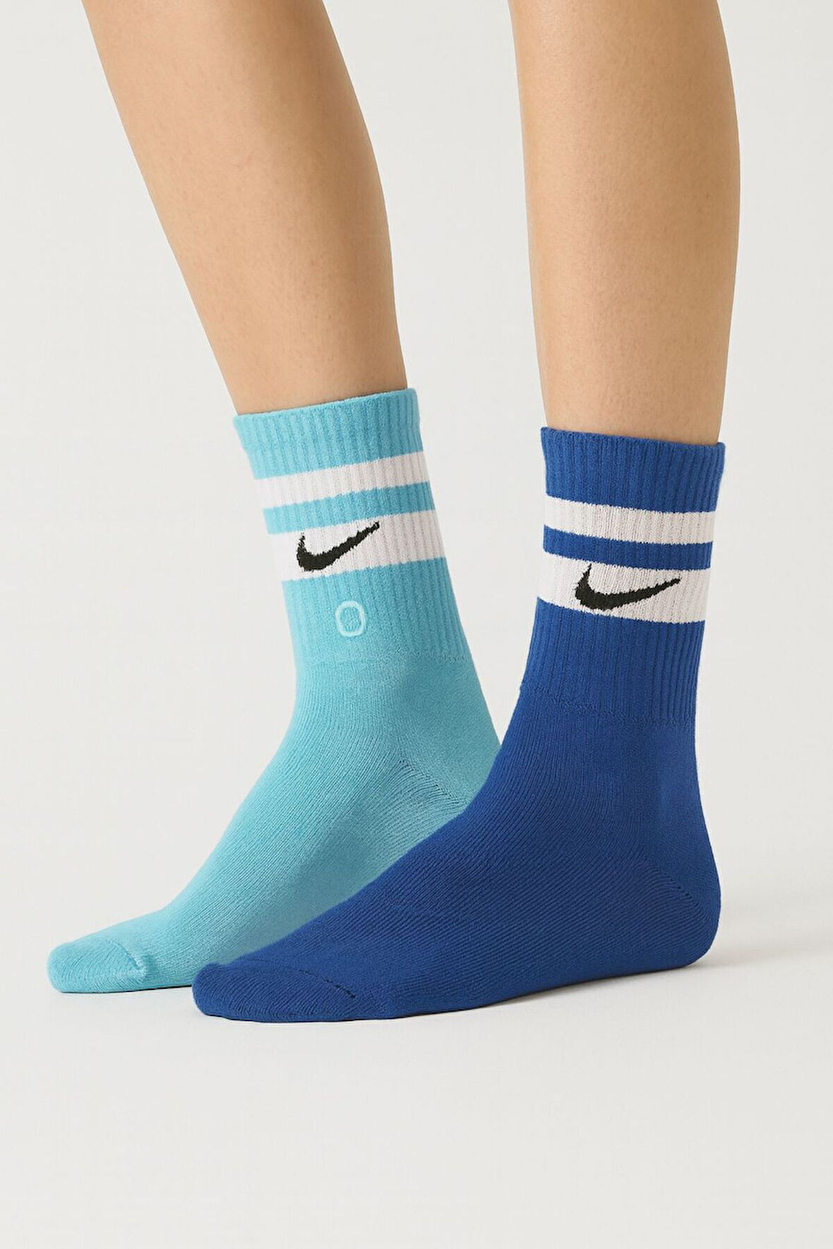 Kadın bilek üstü 6'lı soket çorap