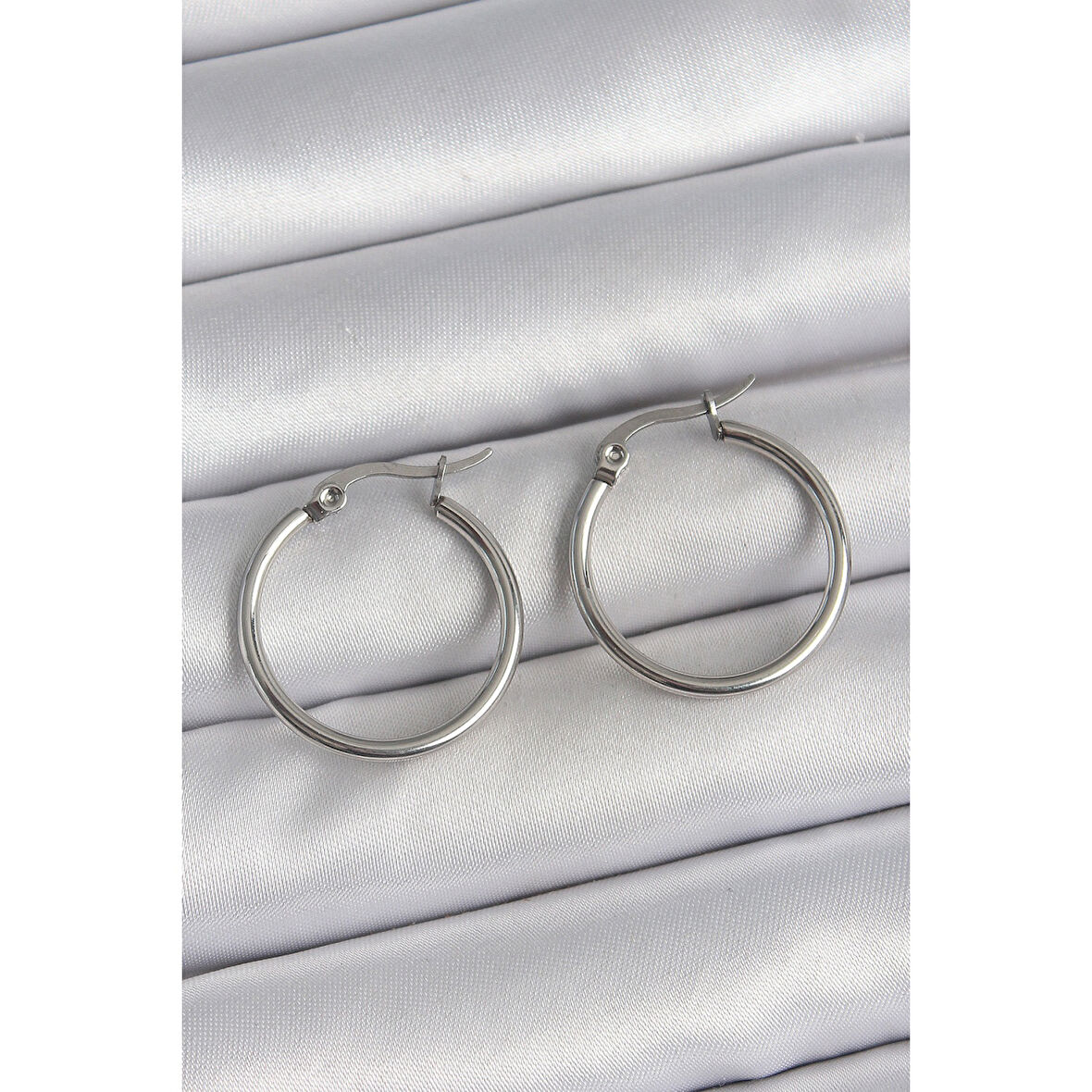 316 Çelik Gümüş Renk 22 mm Halka Model Kadın Küpe