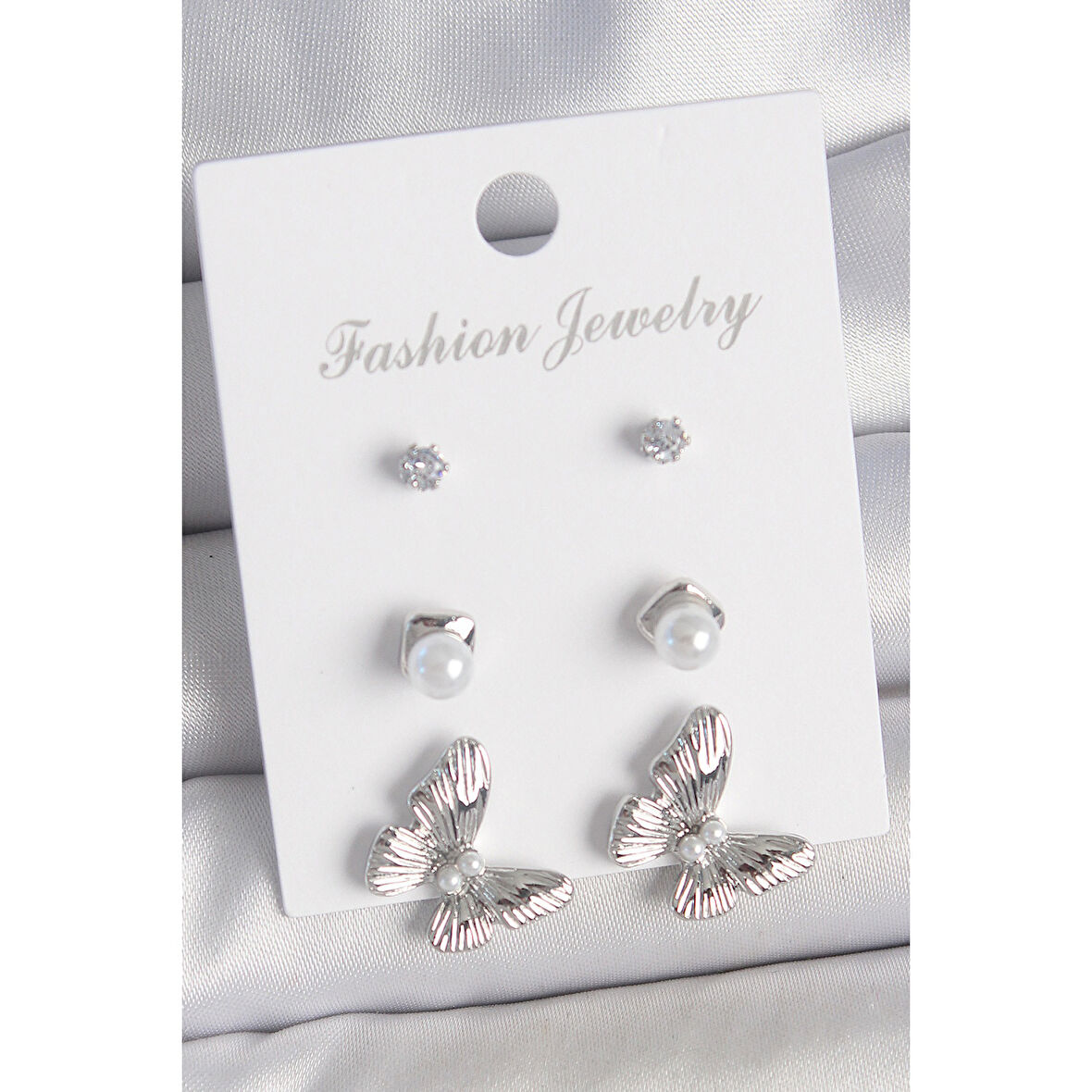 Pirinç Gümüş Renk Zirkon Taşlı İnci Detaylı Kelebek Model 3 Çift Kadın Küpe Seti