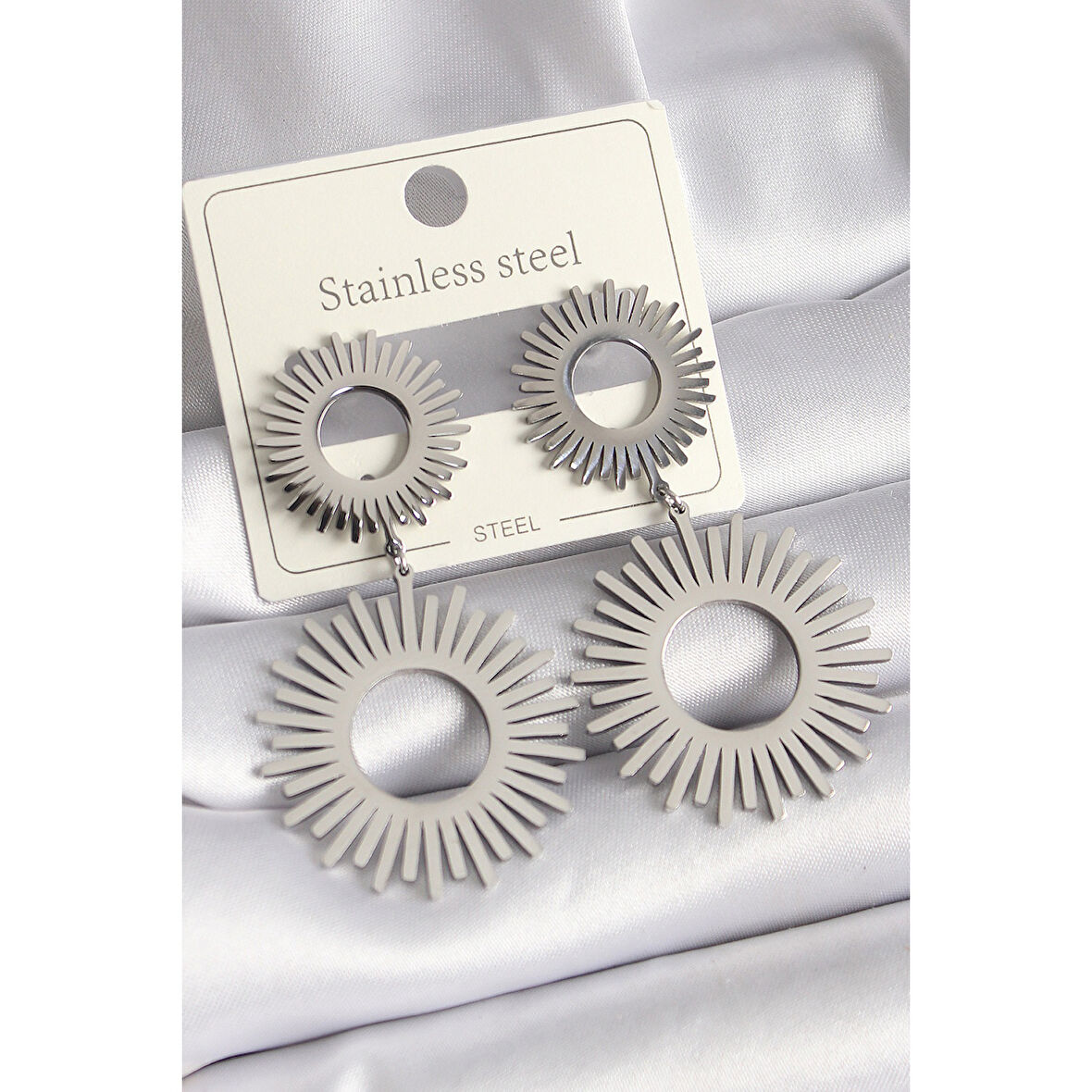 316L Çelik Gümüş Renk Sallantı Güneş Model Kadın Küpe