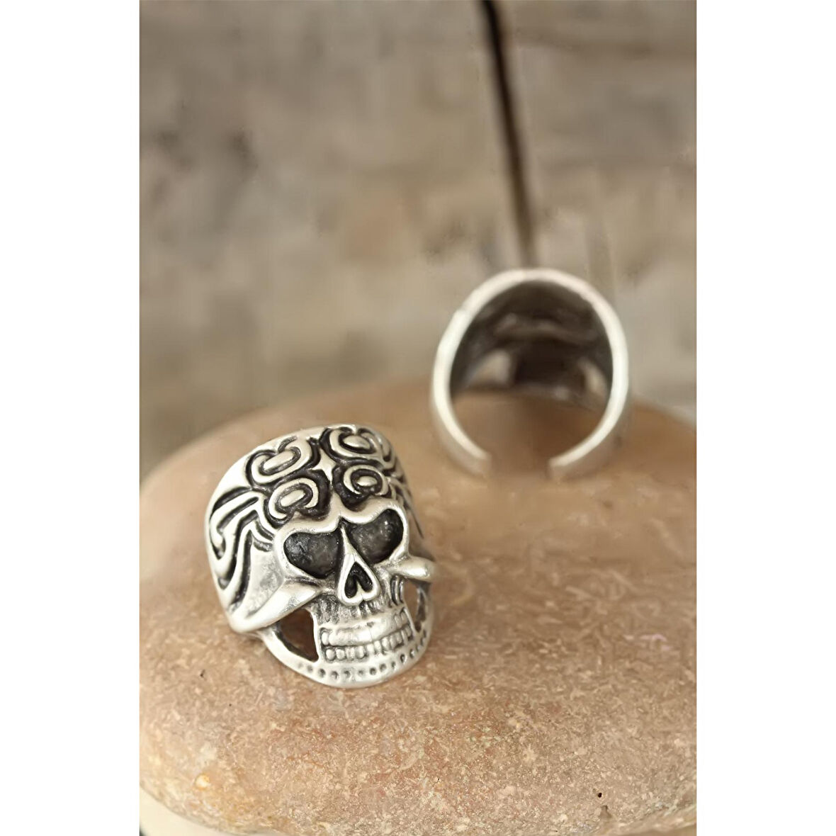 Eskitme Gümüş Renk Kuru Kafalı Erkek Ayarlamalı Yüzük