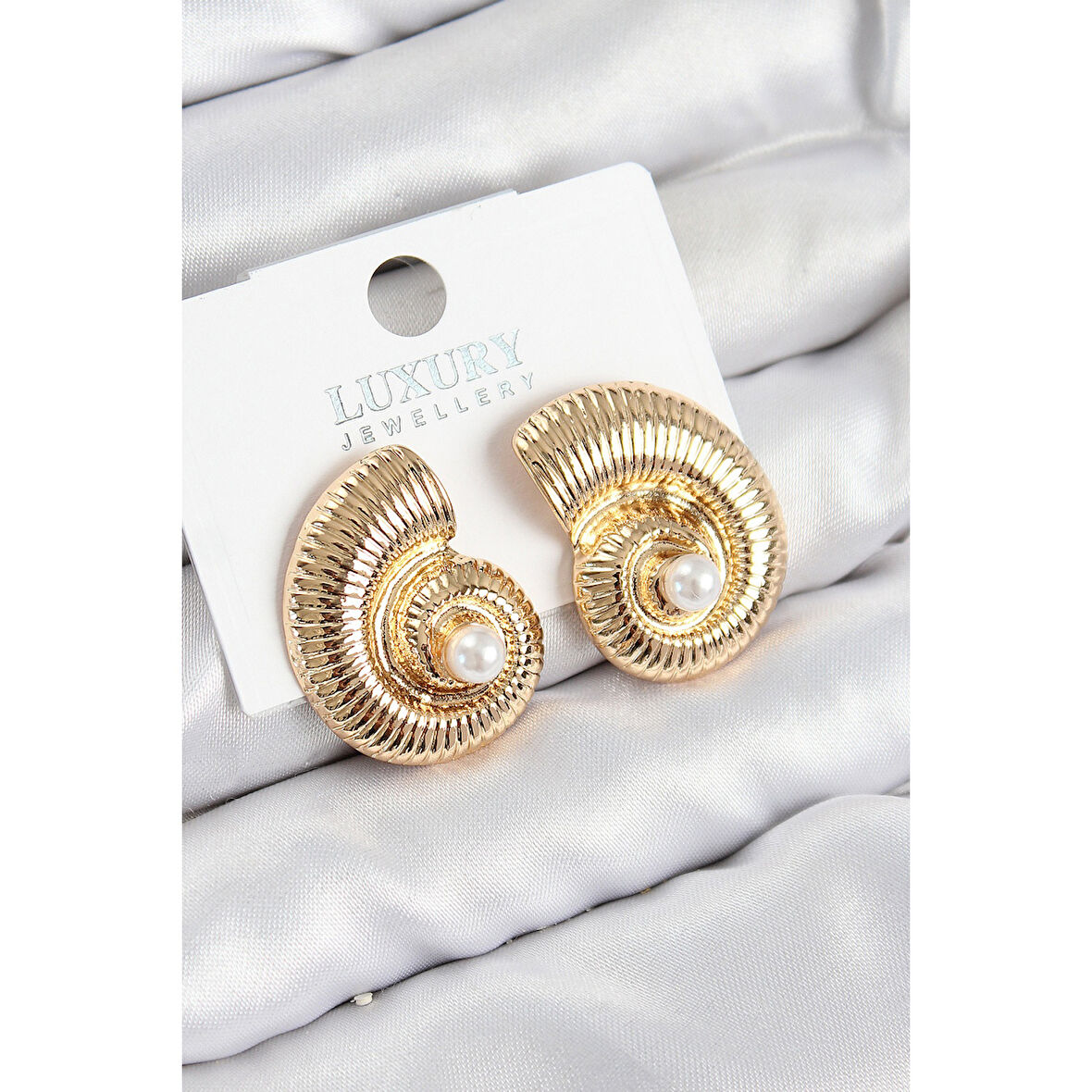 Pirinç İnci Detaylı Girdap Model Gold Renk Kadın Küpe