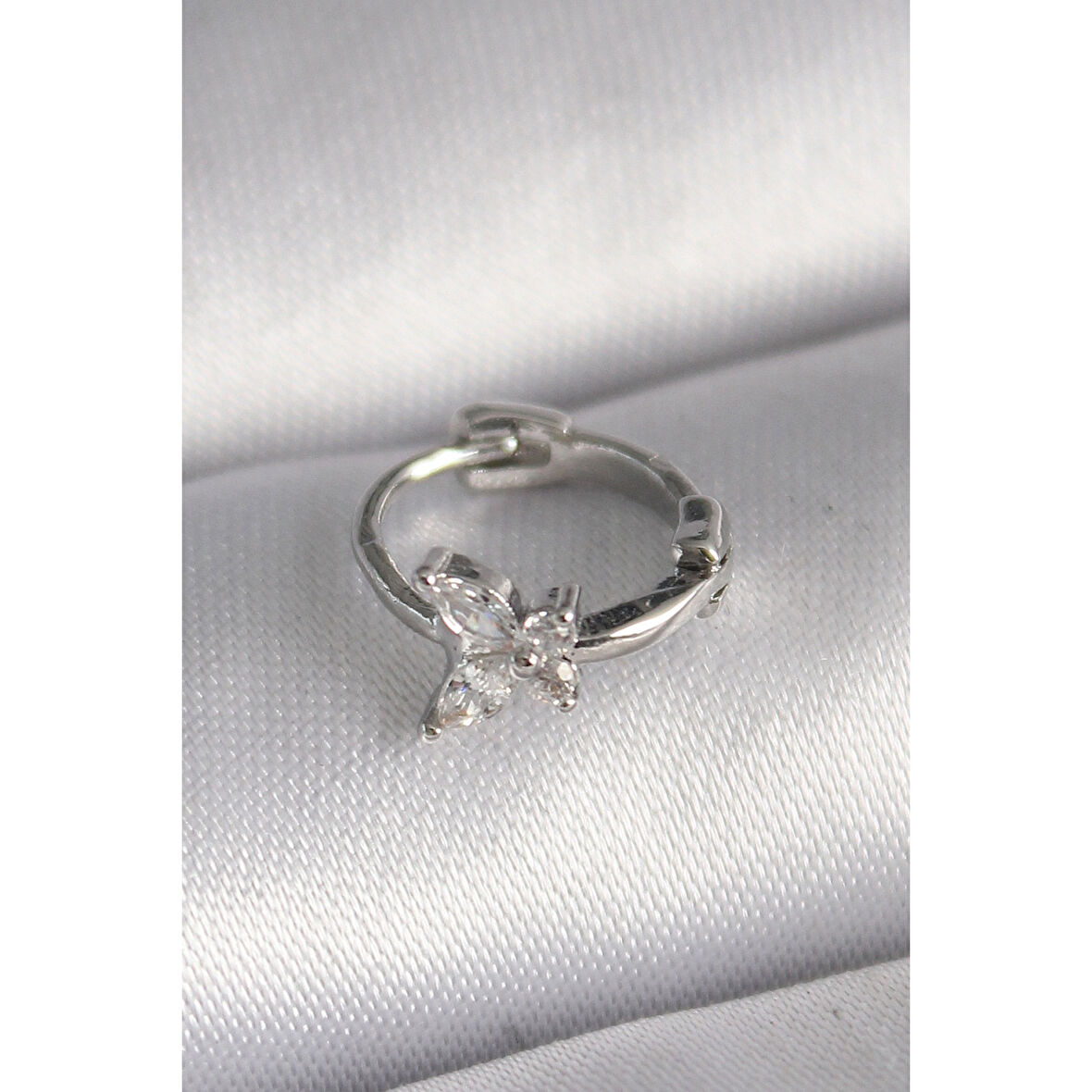 316l Çelik Gümüş Renk Zirkon Taşlı Kelebek Model Tragus Piercing - Tj-pr1321
