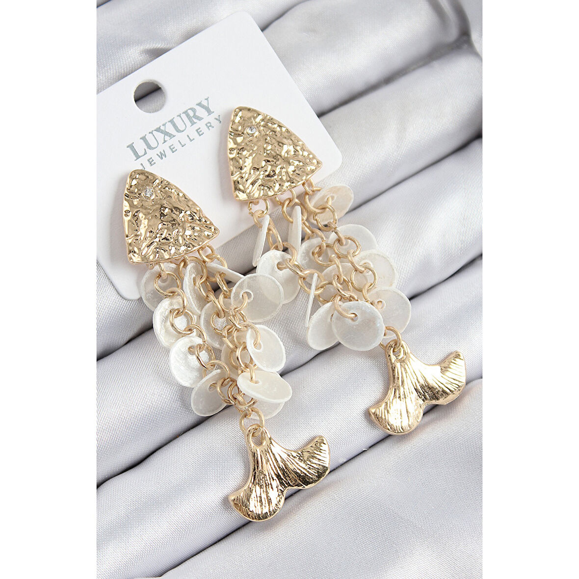 Pirinç Sallantılı Sedefli Balık Model Gold Renk Kadın Küpe