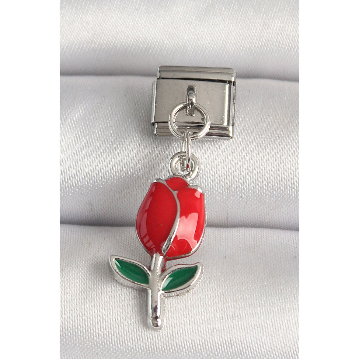 316L Çelik Gümüş Renk Kırmızı Gül Model Nomination Charm